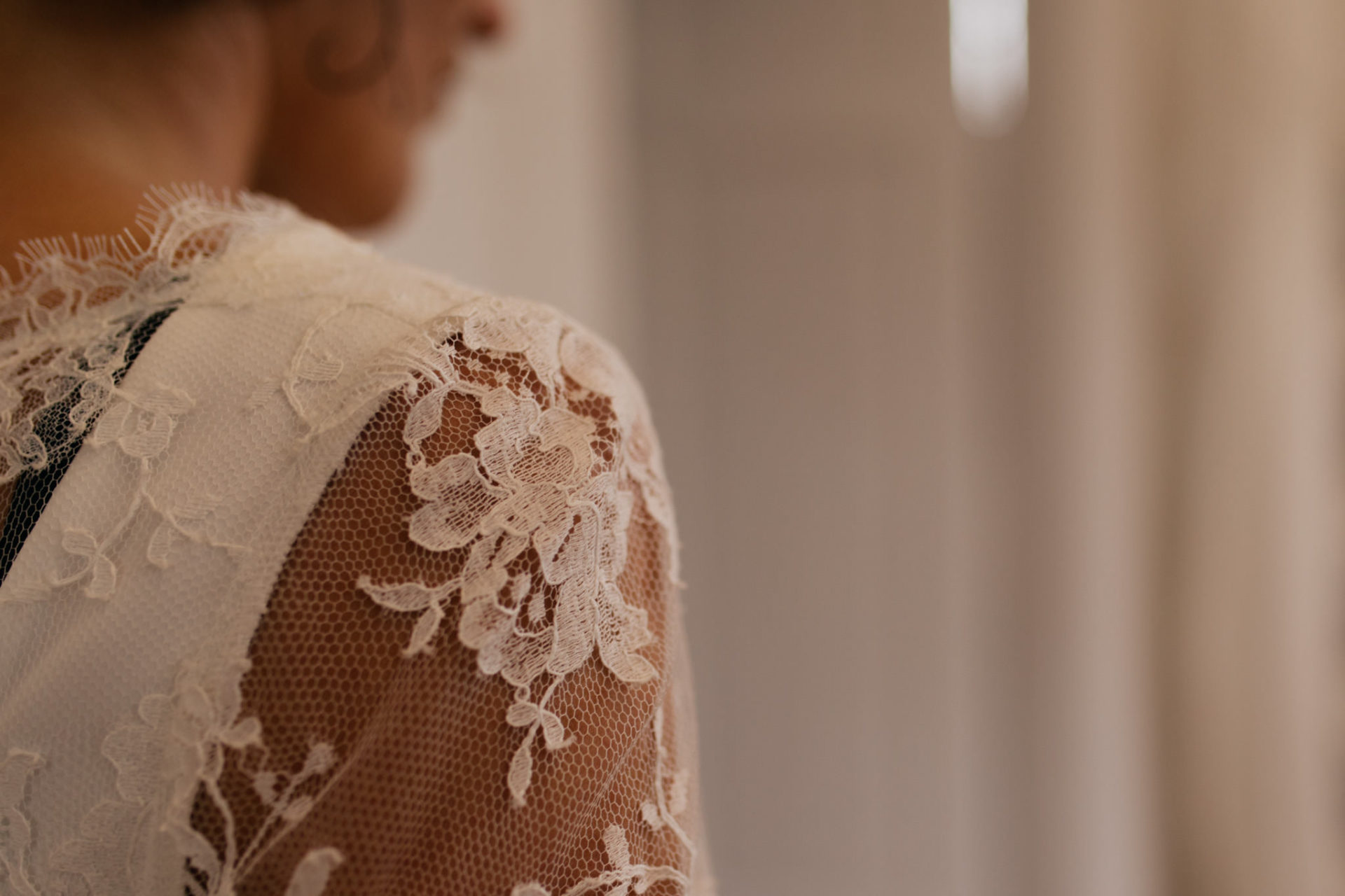 Brautkleidkauf Foto Reportage Weiß zu schwarz Frankfurt Hochzeitsfotografie