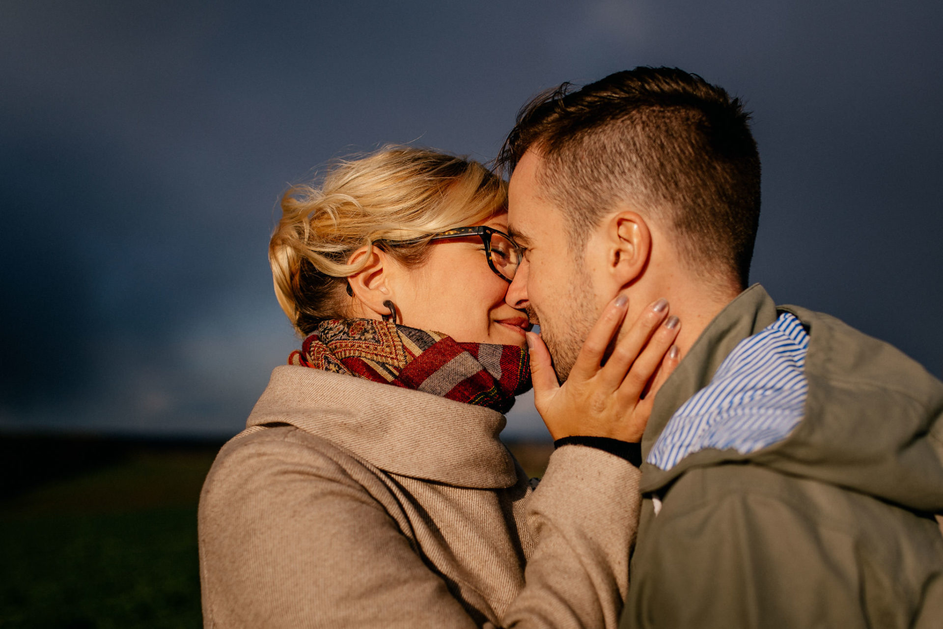 verlobungsshooting gera Kalte Eiche-Paarshooting bei Regen und Sturm-Hochzeitsfotograf Thüringen-Elo