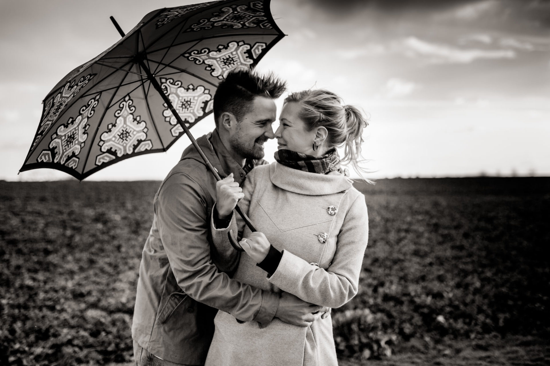 verlobungsshooting gera Kalte Eiche-Paarshooting bei Regen-Hochzeitsfotograf Thüringen-Elopement Europa Fotografie
