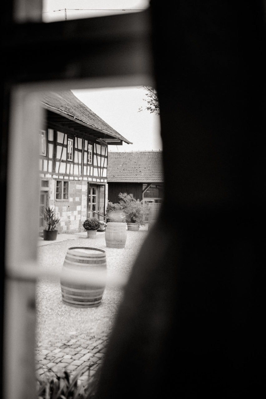 hochzeitsfotograf Steinbachhof Vaihingen Gündelbach-Scheunenhochzeit vintage detailreich-18 Hochzeitsfotografie Steinbachhof Vaihingen Stuttgart Deutschland Hochzeit