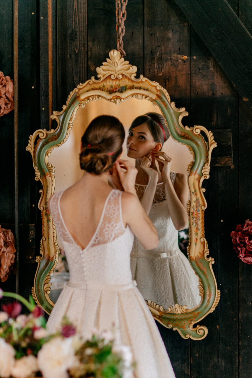 hochzeitsfotograf Steinbachhof Vaihingen Gündelbach-Scheunenhochzeit vintage detailreich-29 Hochzeitsfotografie Steinbachhof Vaihingen Stuttgart Deutschland Hochzeit Getting Ready