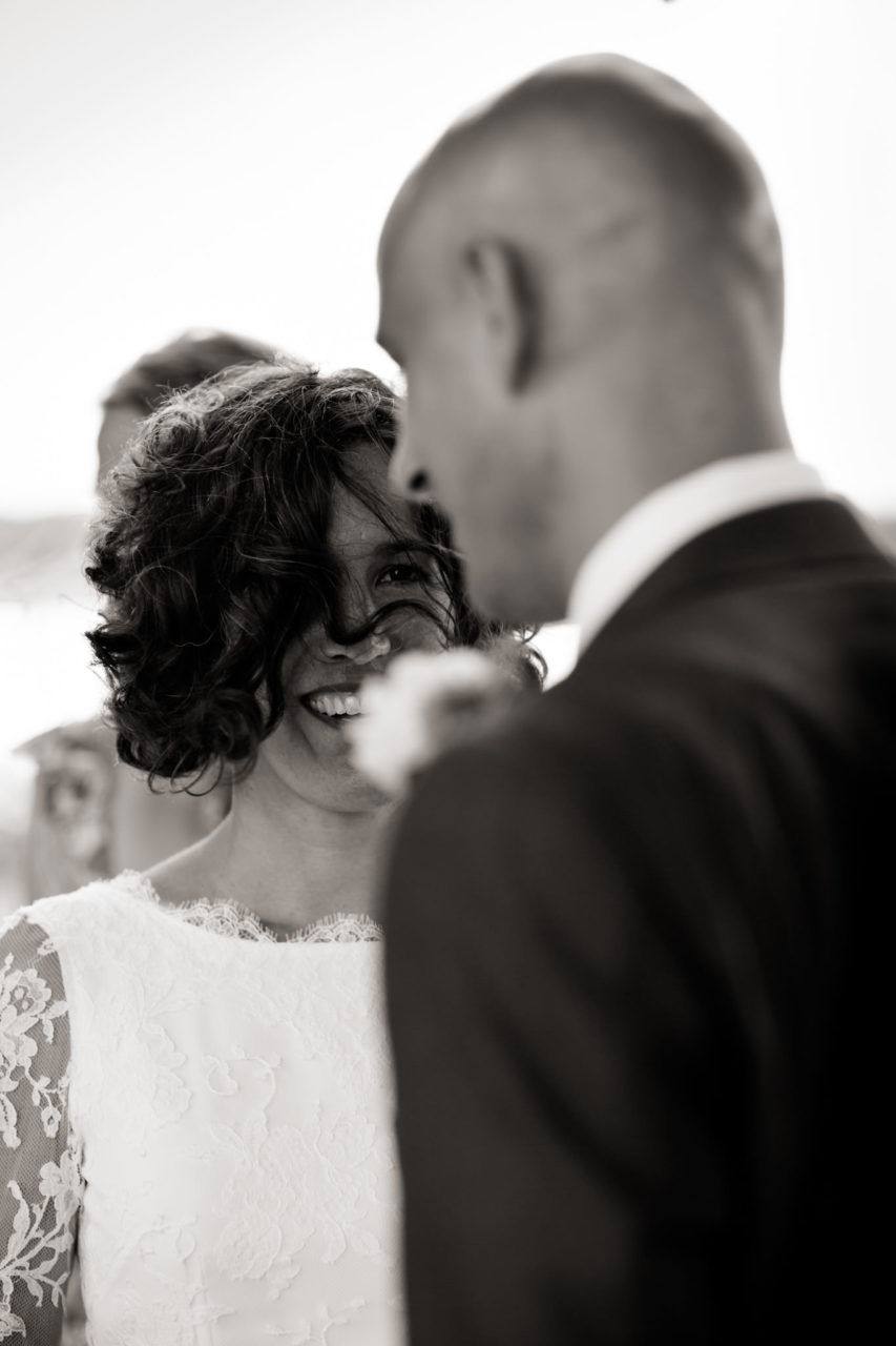 Hochzeitsfotograf Berlin-Haus am Bauernsee Dobbrikov heiraten am See Sommer-25 Freie Trauung Hochzeit Hochzeitsfotografie See Berlin Schwur Ja Wort