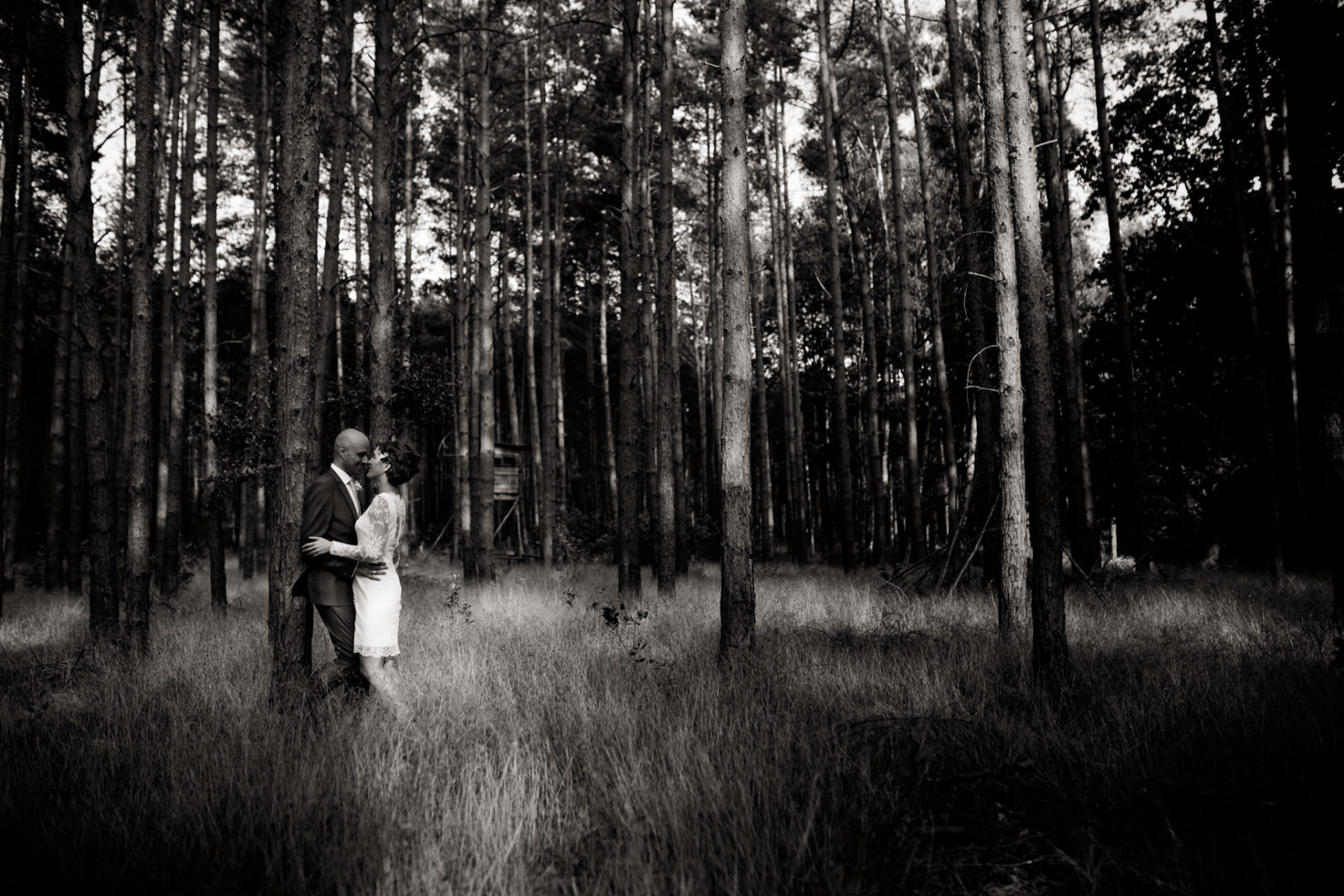 Hochzeitsfotograf Berlin-Haus am Bauernsee Dobbrikov heiraten am See Sommer-34 Emotionale Sommerhochzeit Hochzeitsfotografie Berlin Dobbrikov Outfit Fotoshooting