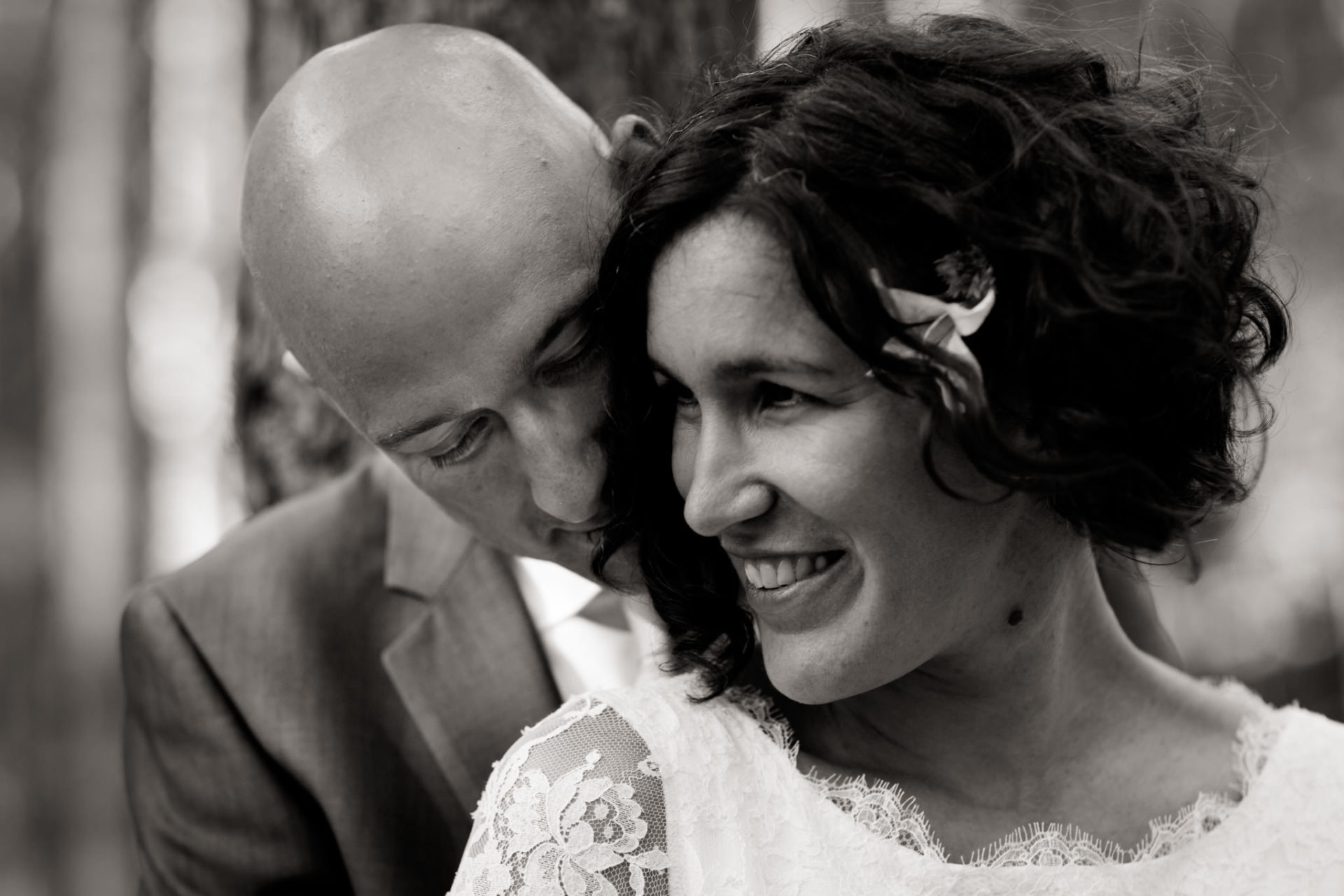 Hochzeitsfotograf Berlin-Haus am Bauernsee Dobbrikov heiraten am See Sommer-41 Freie Trauung Hochzeit Hochzeitsfotografie See Paarshoot Braut und Bräutigam Fotoshooting