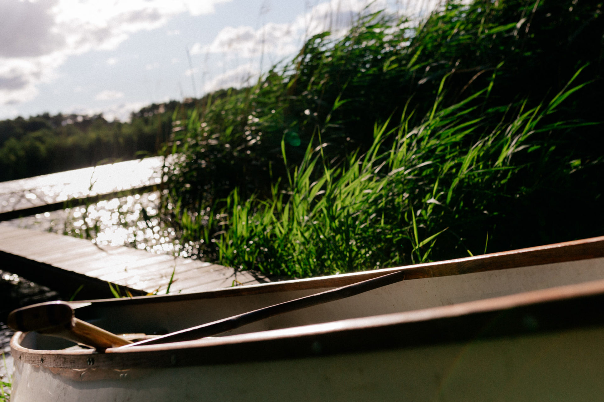 Hochzeitsfotograf Berlin-Haus am Bauernsee Dobbrikov heiraten am See Sommer-48 Sommerhochzeit Fotografie Berlin Haus am See Kanu