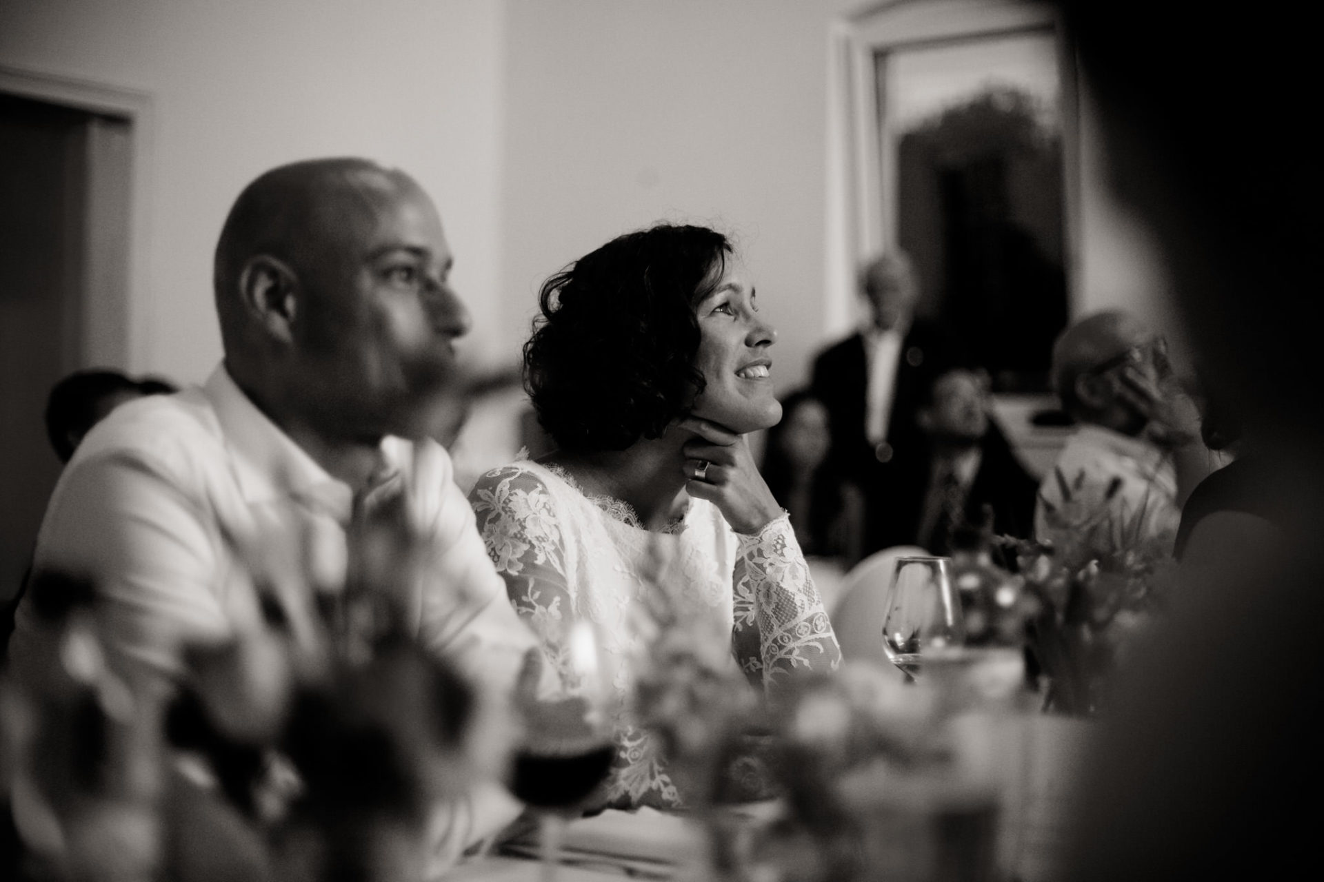 Hochzeitsfotograf Berlin-Haus am Bauernsee Dobbrikov heiraten am See Sommer-51 Sommerhochzeit Fotografie Berlin Haus am See Abendessen