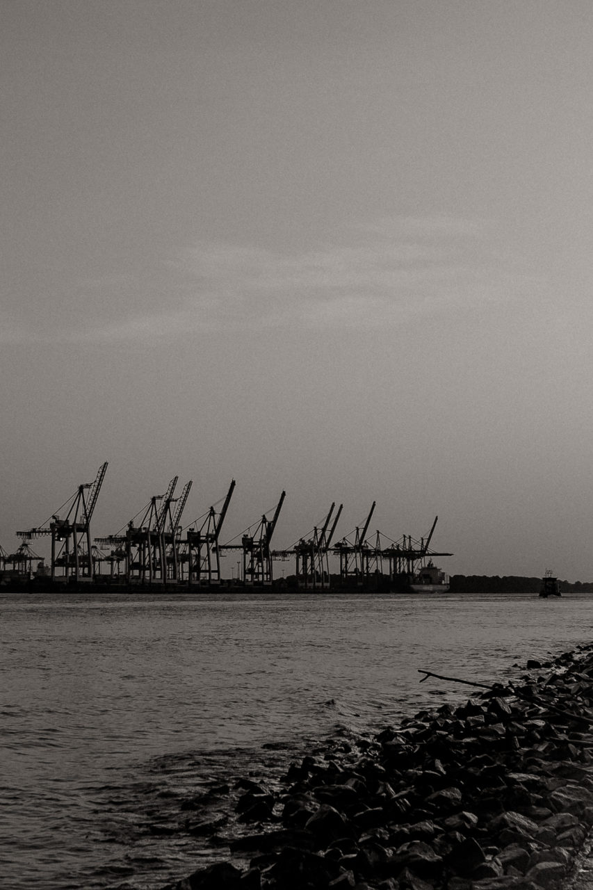 Hamburg Hochzeitsfotograf Verlobungsshoot Kräne