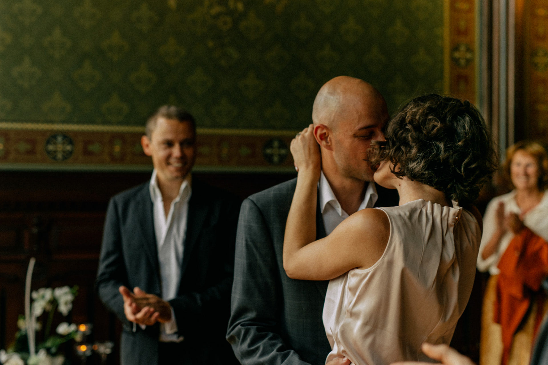 standesamt hochzeit berlin britz-4 Standesamt Britz Fotografie Hochzeit Kuss Ja Wort