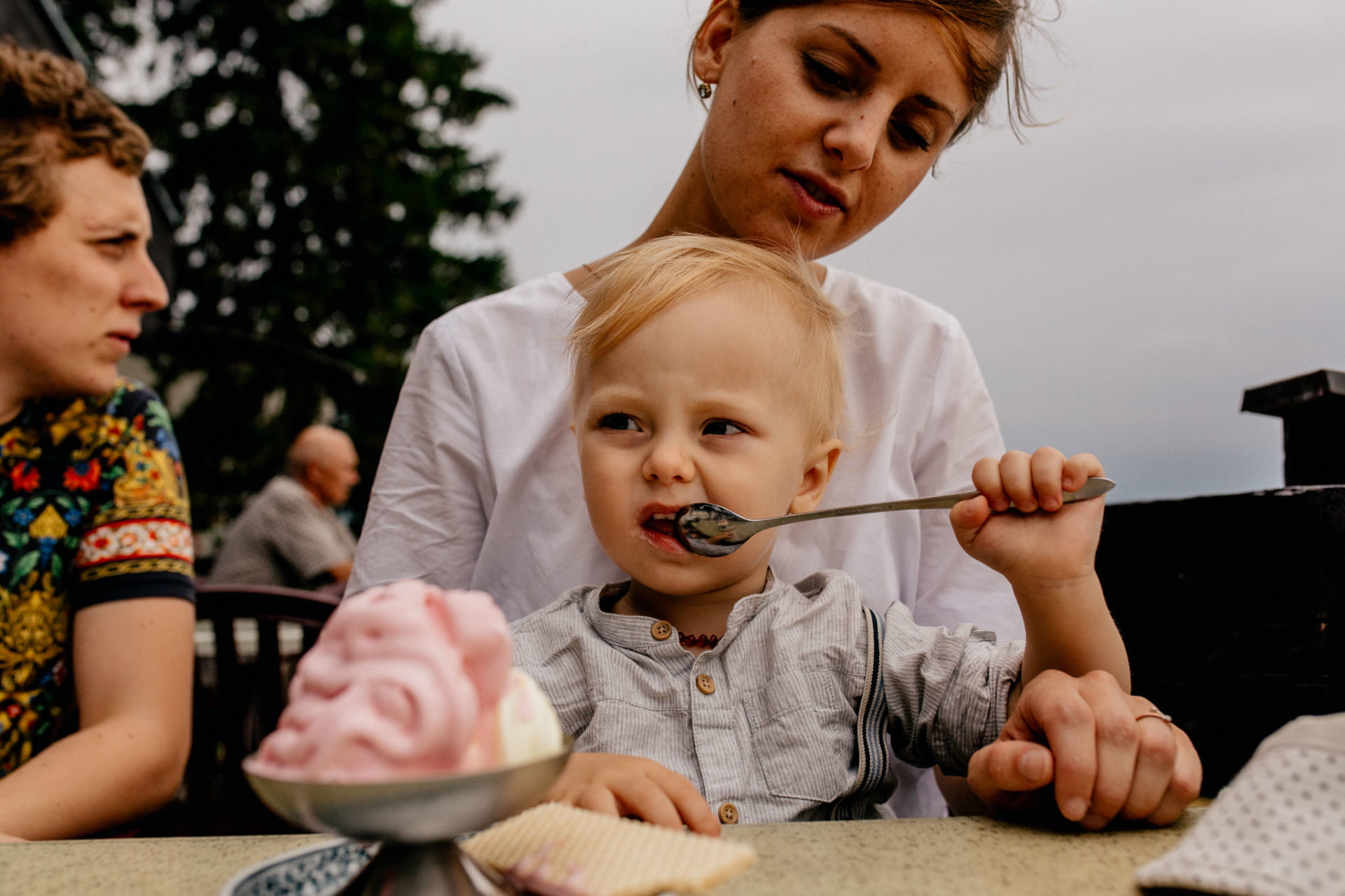 Familienfotografie Baden Württemberg Familienbilder natürlich ungestellt Eis