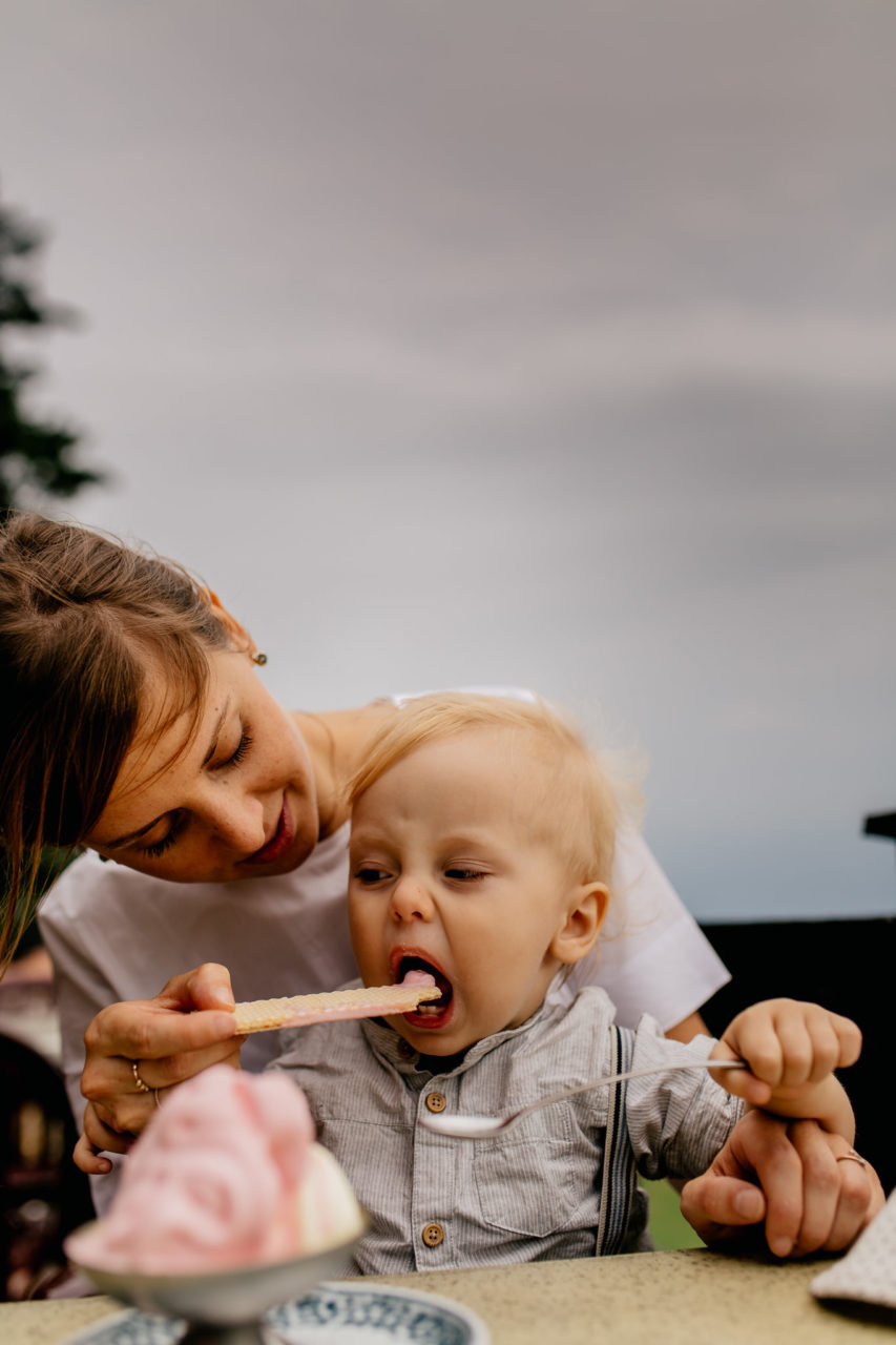 Familienfotografie Baden Württemberg Familienbilder natürlich ungestellt Eis
