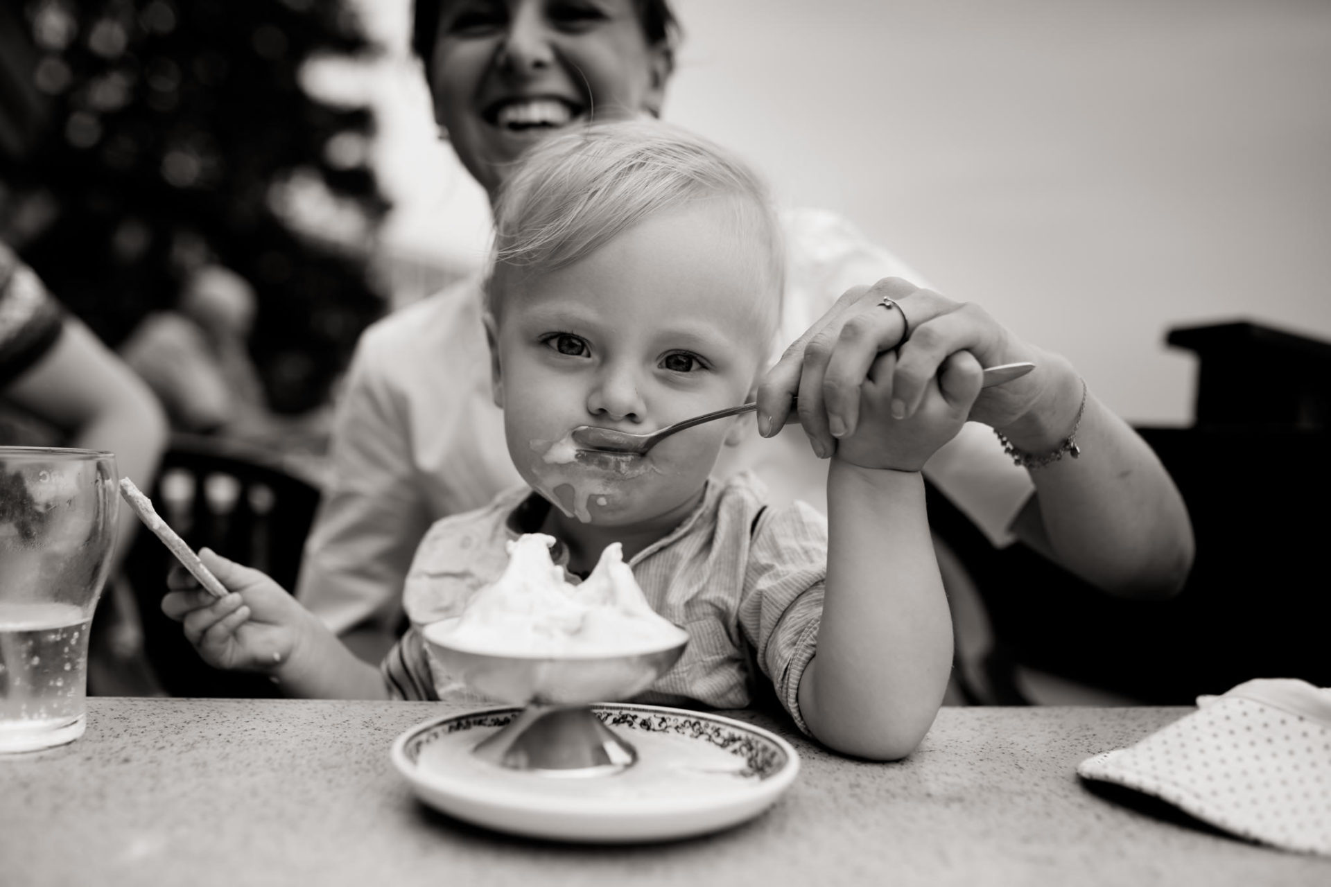 Familienfotografie Baden Württemberg Familienbilder natürlich ungestellt Eis
