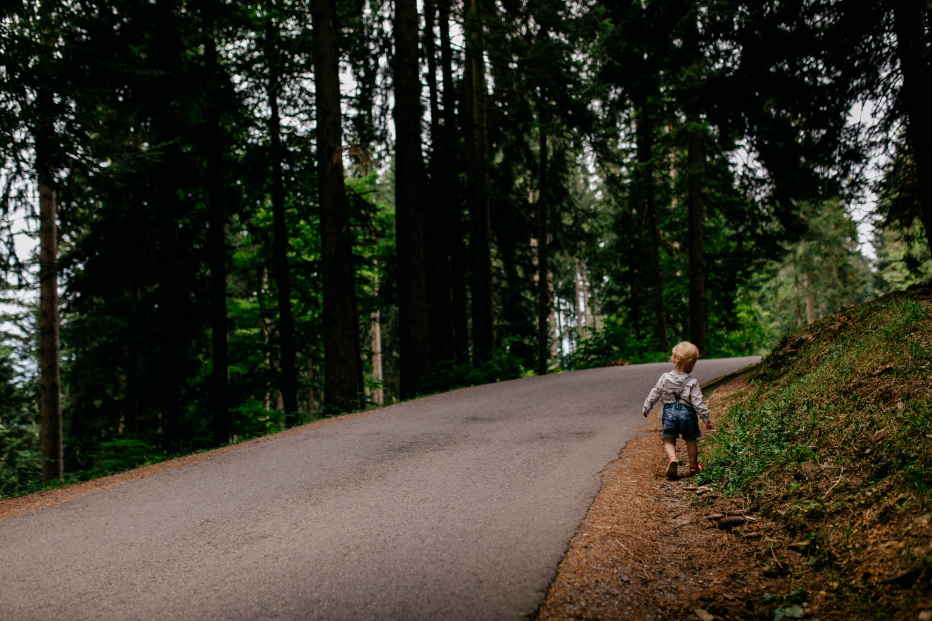 Familienfotografie Baden Württemberg Babyshoot Familienbilder natürlich ungestellt