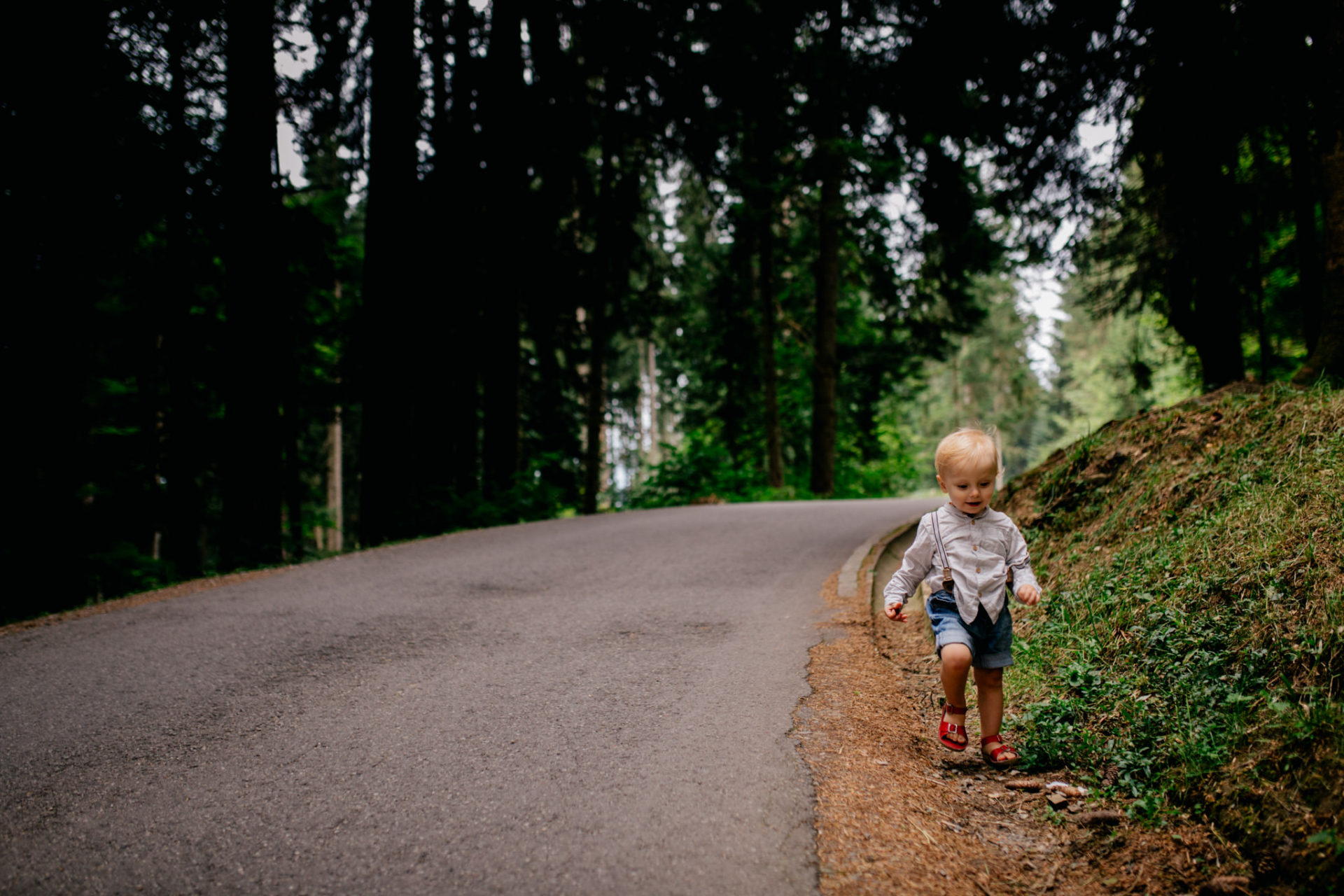 Familienfotografie Baden Württemberg Babyshoot Familienbilder natürlich ungestellt