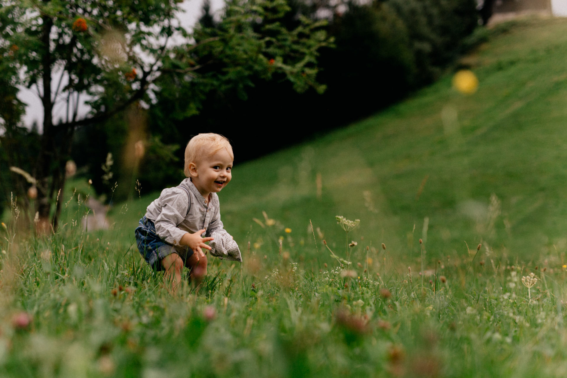 Familienfotografie Baden Württemberg Babyshoot Familienbilder natürlich umgestellt Natur