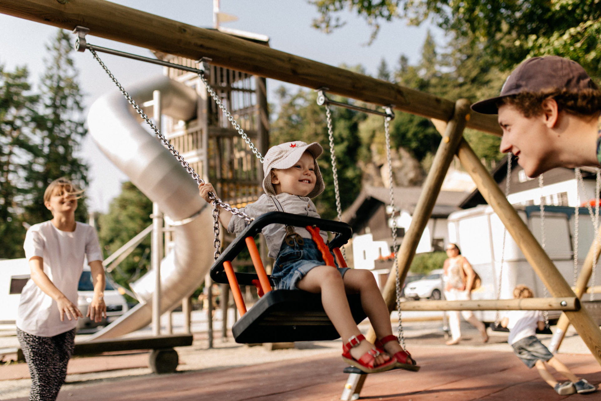 Familienfotograf Bodensee Baden Württemberg Kind Fotoshoot Pfänder Spielplatz Zoo