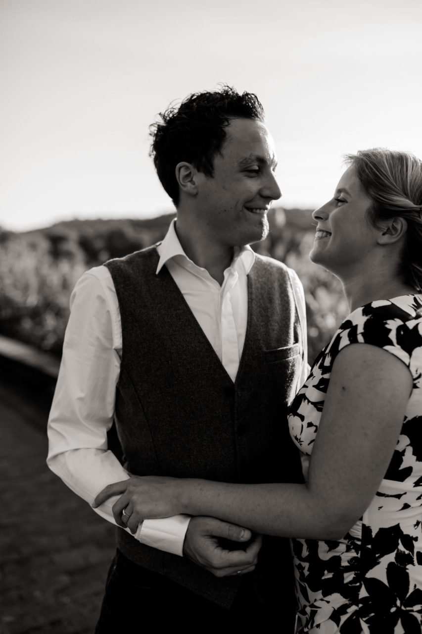 Hochzeitsfotograf Stuttgart Verlobungs shoot Max Eyth see paarfotografie romantisch Portrait