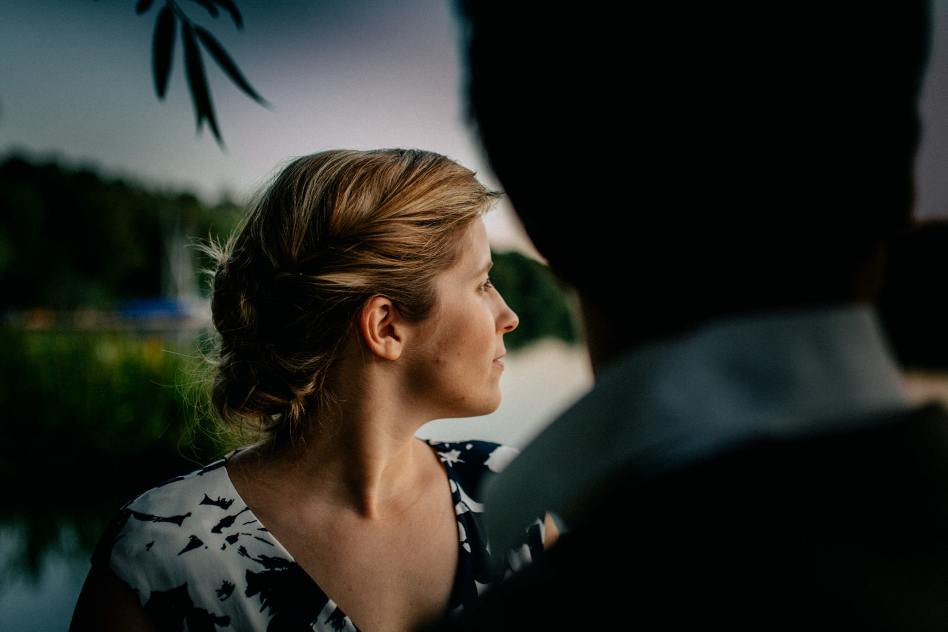 Hochzeitsfotograf Stuttgart Verlobungs shoot Max Eyth see paarfotografie romantisch Portrait