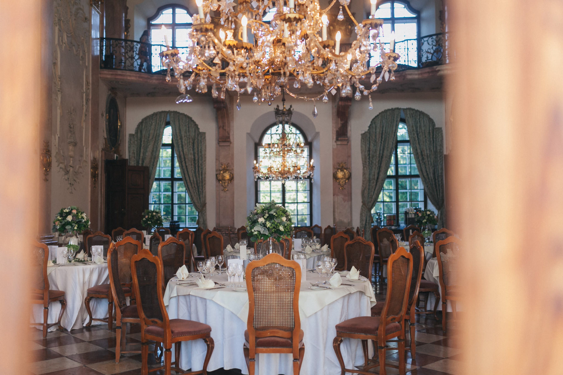 internationale Hochzeit in Österreich-Hochzeitsfotograf Salzburg schloss leopoldskron-elegante Hochzeitsfeier Salzburg
