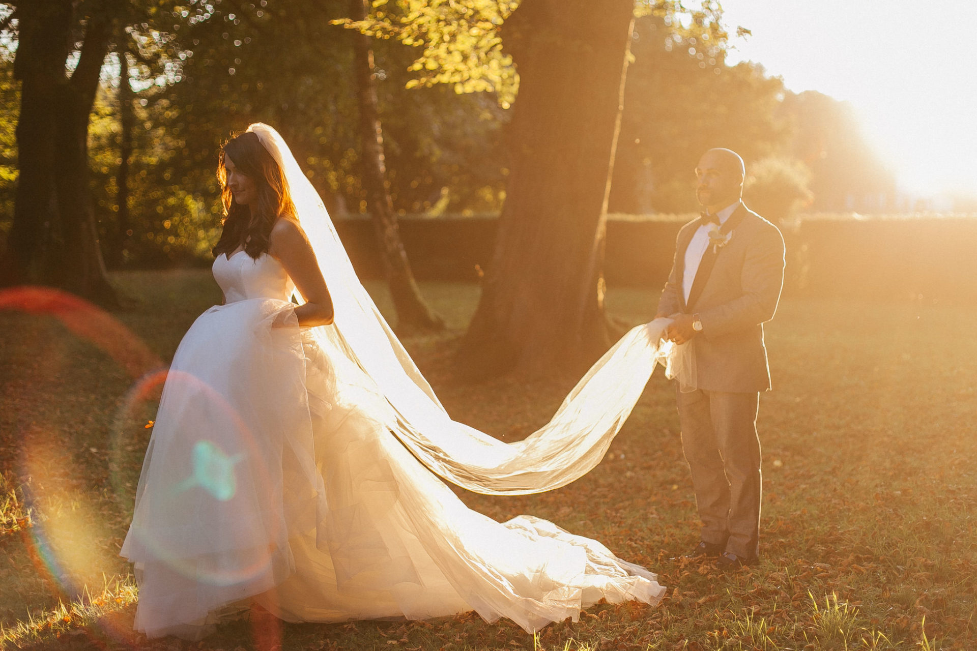 hochzeitsportrait Braut Schleier-Schloss Leopoldskron Hochzeitsfotograf-Berghochzeit