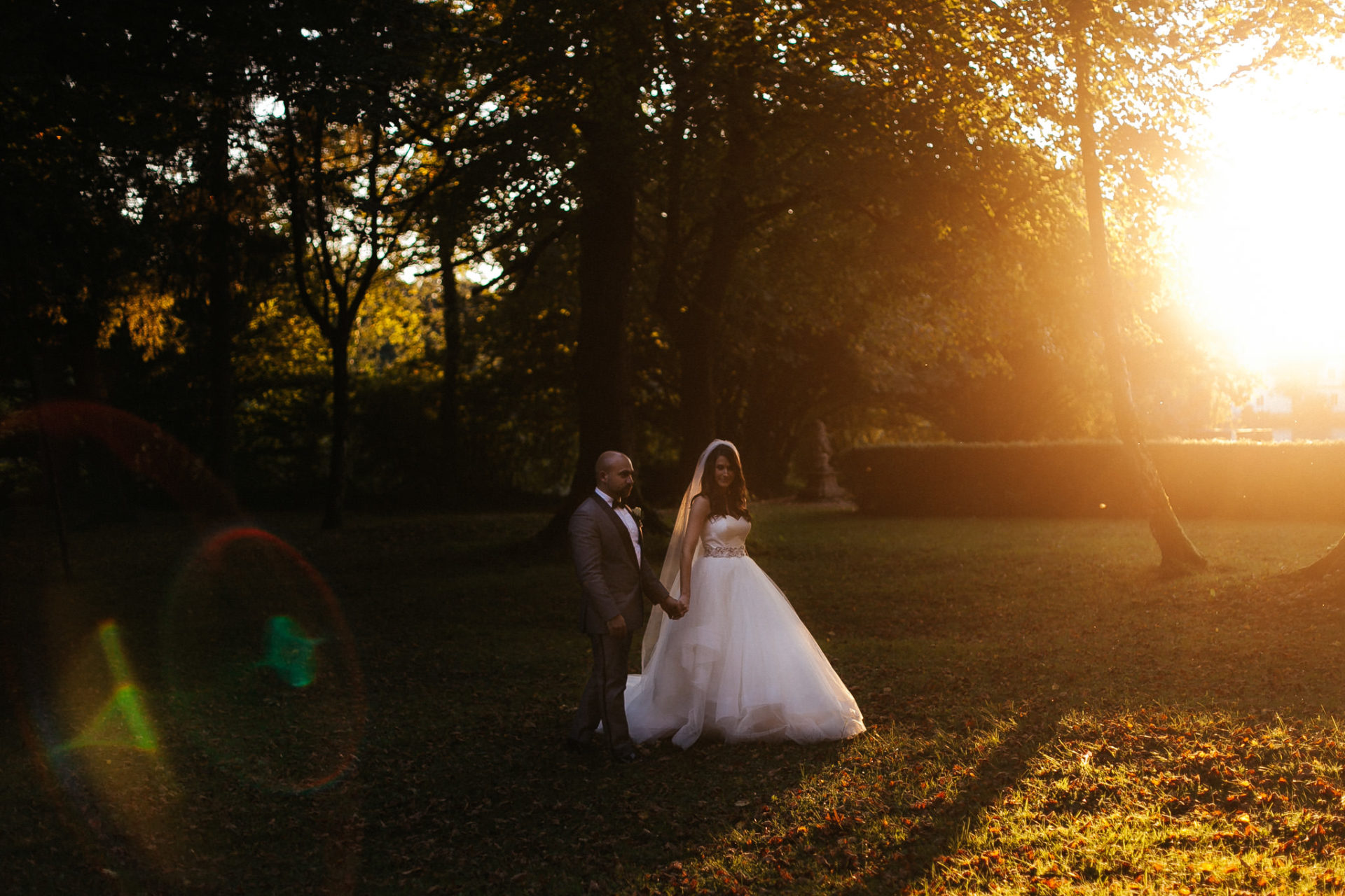 hochzeitsportrait Braut Schleier-Schloss Leopoldskron Hochzeitsfotograf-Berghochzeit