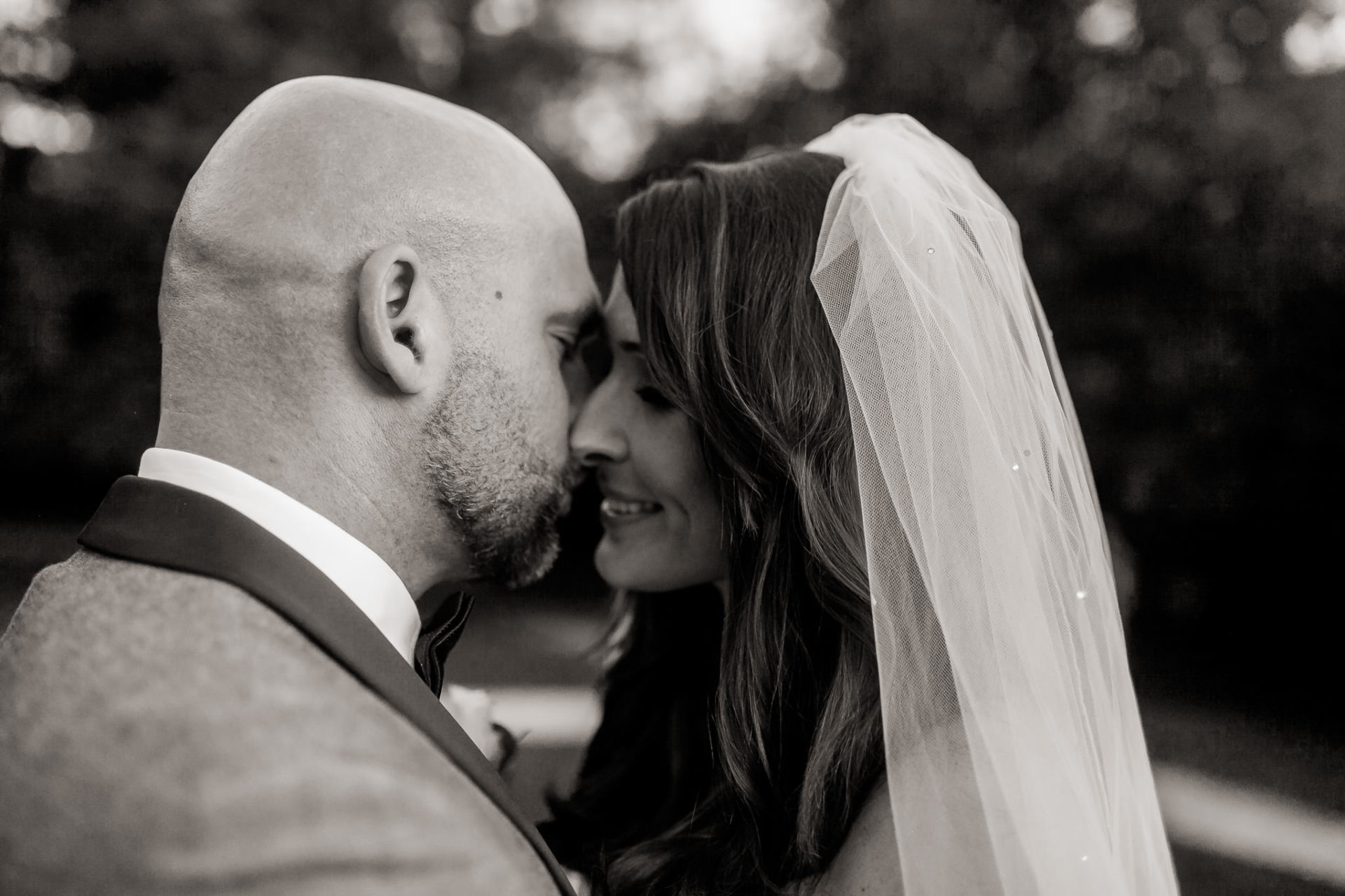 hochzeitsportrait Braut Schleier-Schloss Leopoldskron Hochzeitsfotograf-Berghochzeit