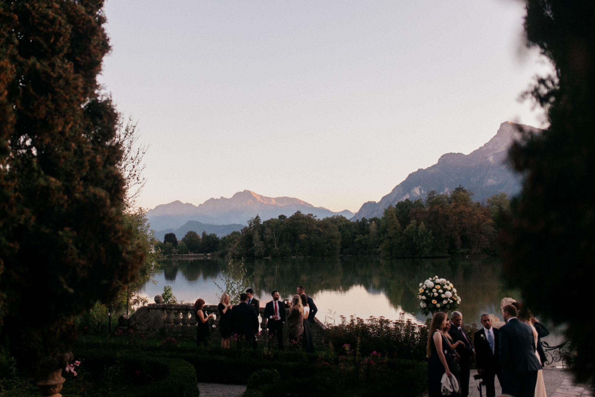 edle berghochzeit österreich-Salzburg schloss leopoldskron Marmorsaal Hochzeitsfeier-salzburger land hochzeitsfotograf