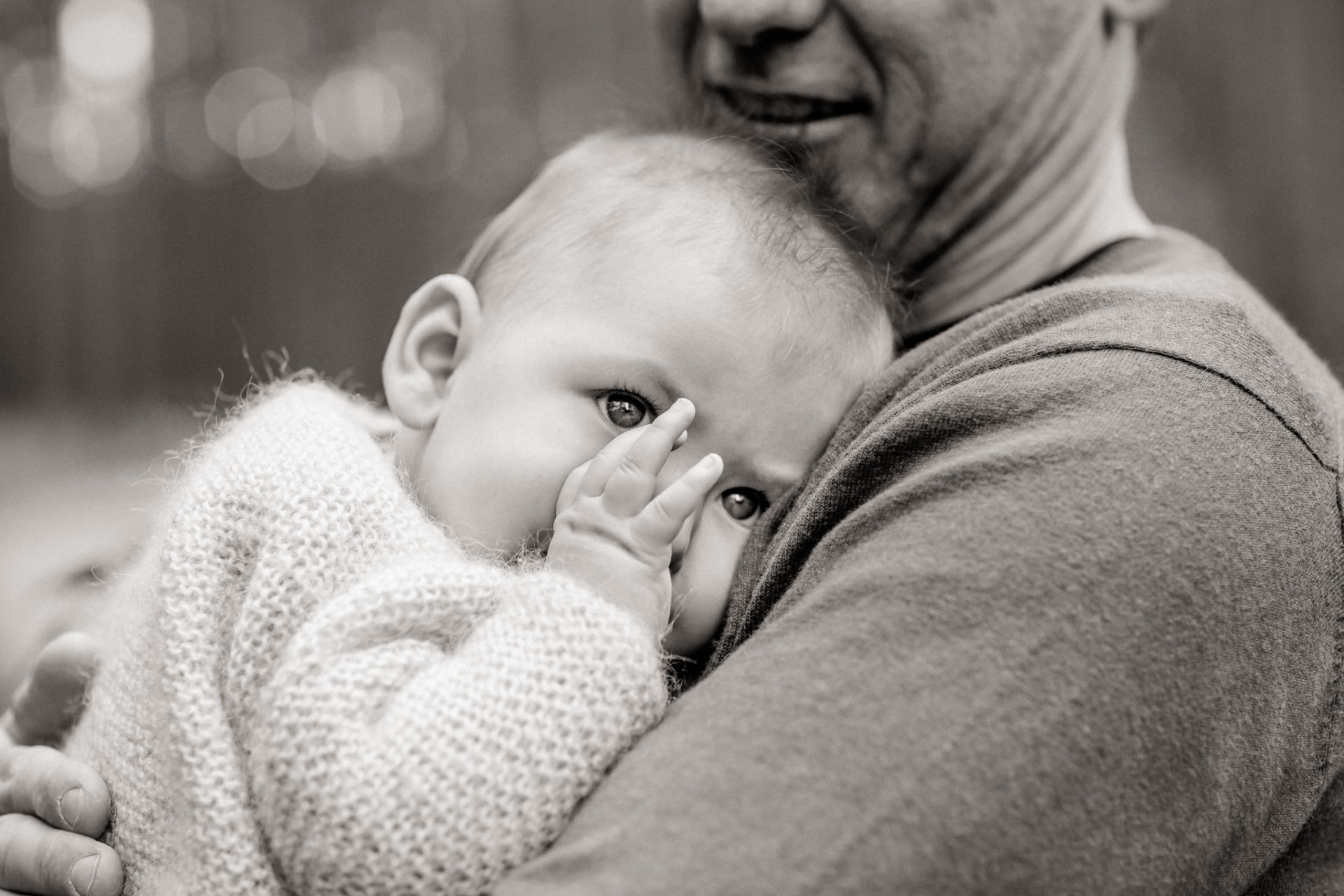 Familienbilder Berlin Wald natürliches Babyshoot