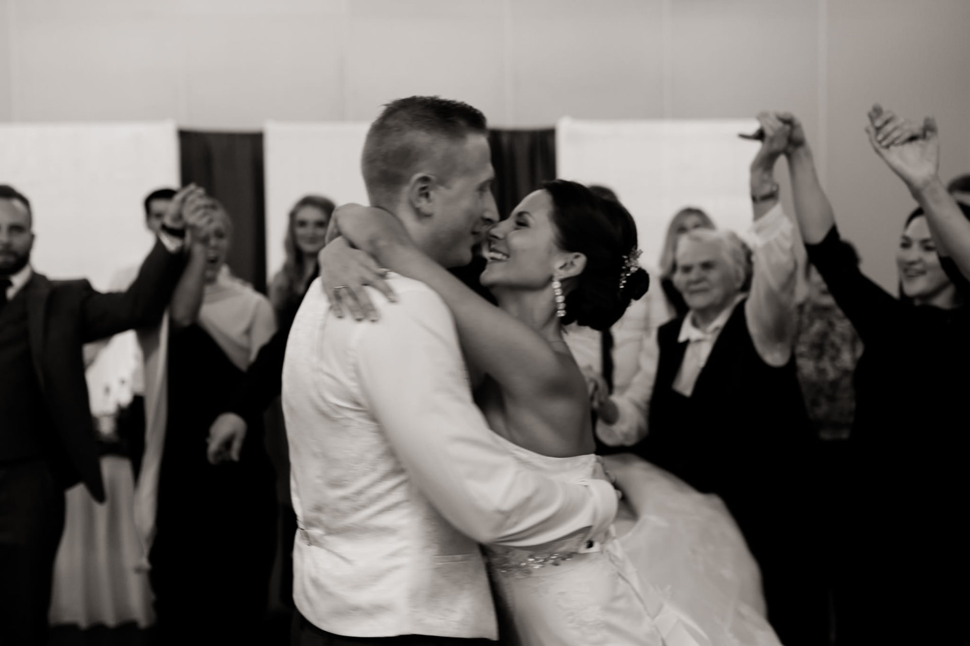 Hochzeitsfotografie Stuttgart Ludwigsburg Russenhochzeit Feier Tanz Hochzeitswalzer
