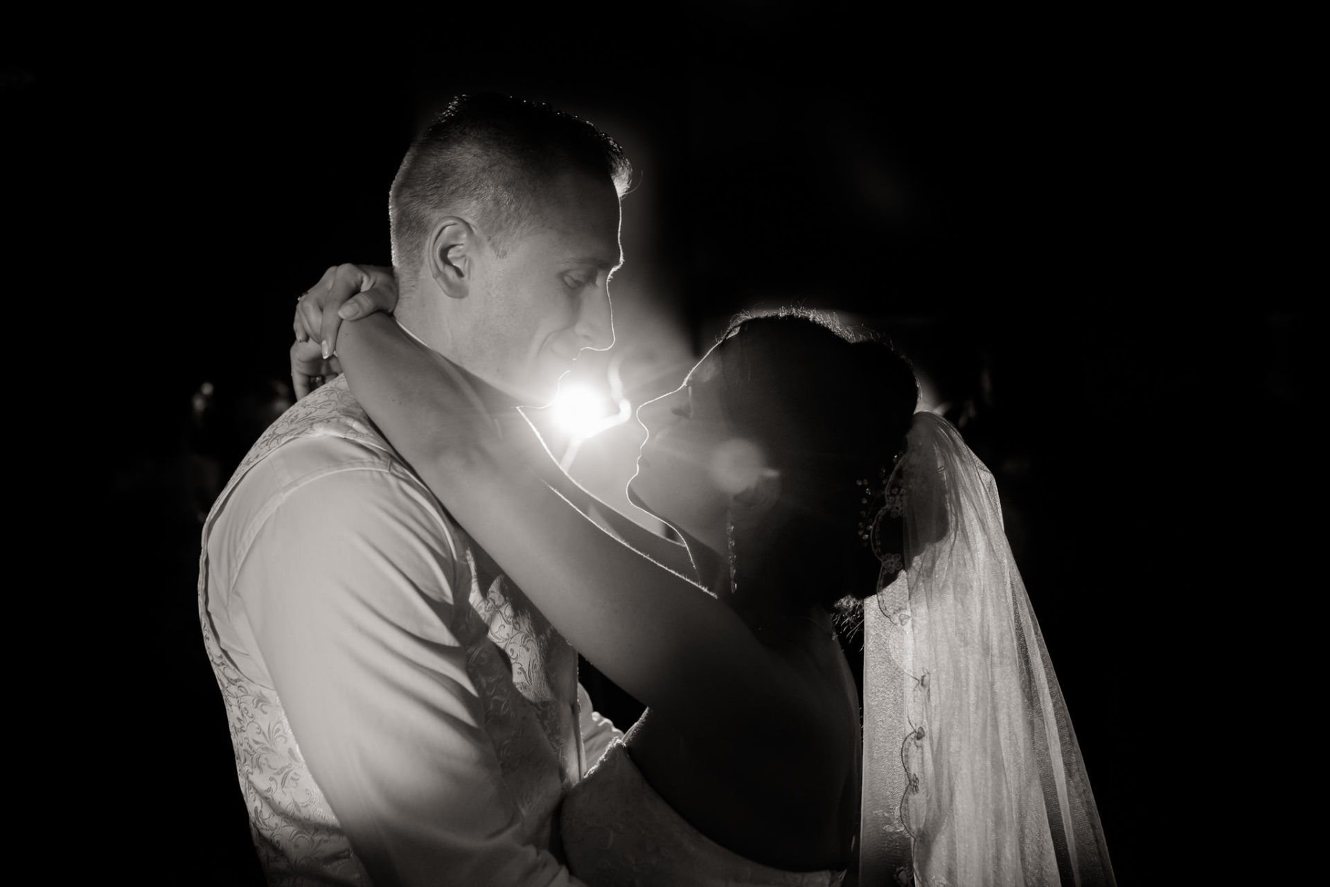 Hochzeitsfotografie Stuttgart Ludwigsburg Russenhochzeit Feier Tanz Hochzeitswalzer