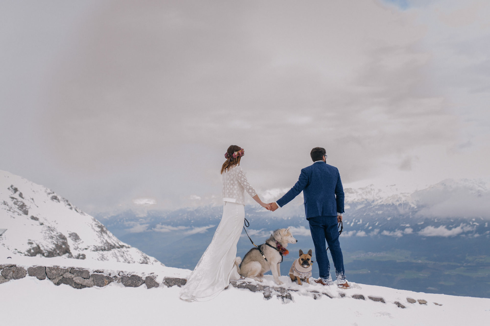 Hochzeitsfotograf Innsbruck Österreich Hochzeit Berge Hunde Husky Frenchie