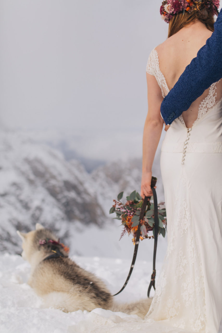 Hochzeitsfotografie Hafelekar Innsbruck Österreich Hochzeit Berge Inspiration Hund Winterhochzeit
