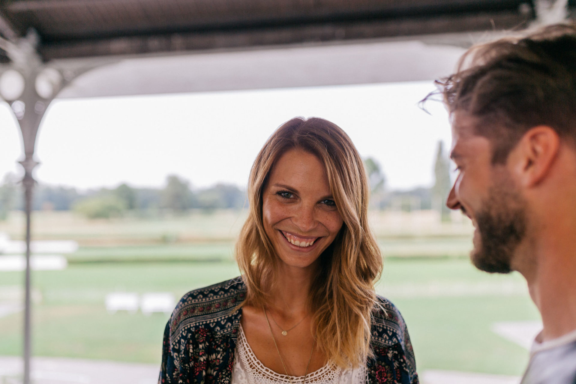Verlobungsshoot Rennbahn Freudenau Portraitfotografie Österreich