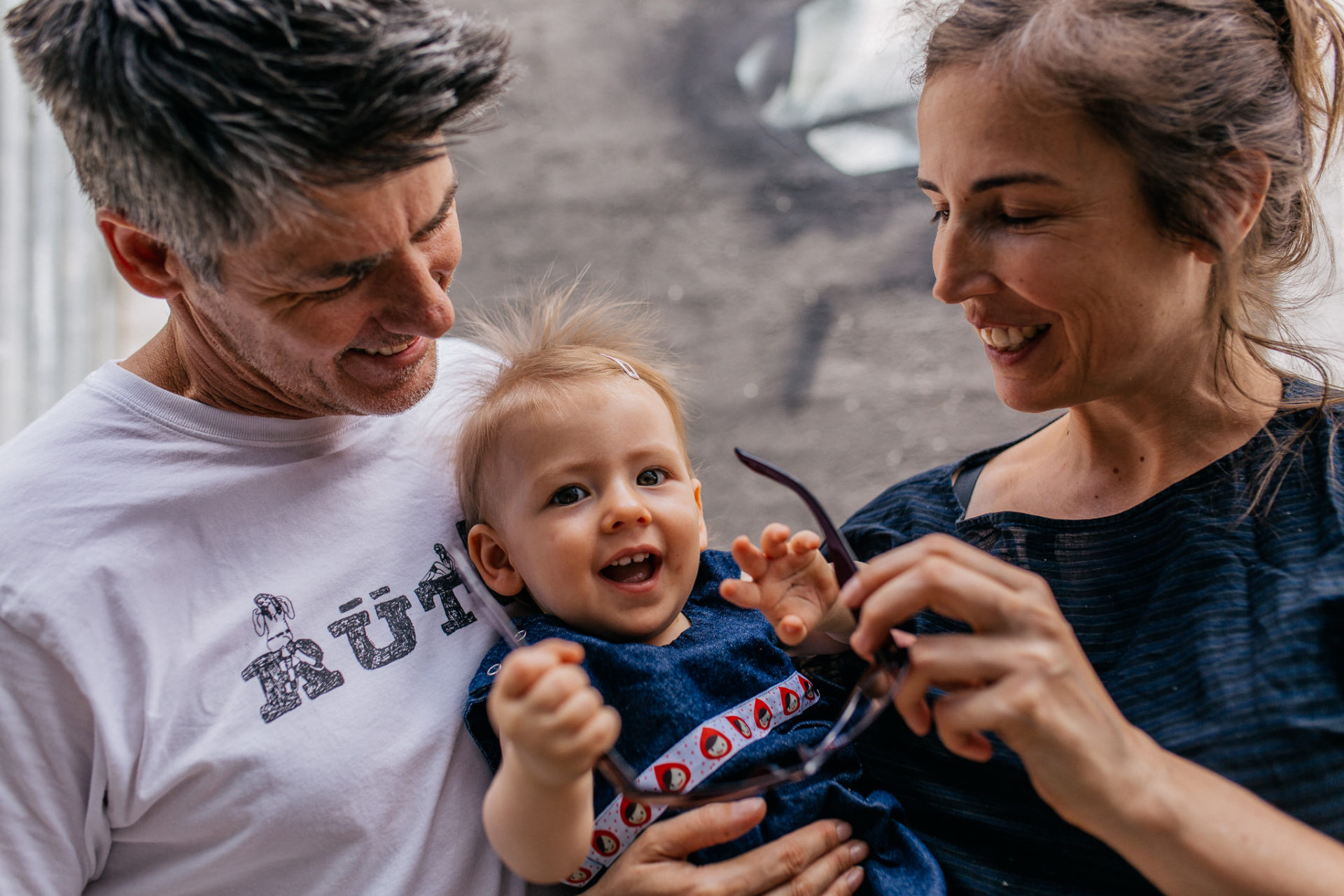 Familienfotograf Stuttgart-kinderfotos modern Stadt ungestellt-14 Kinder Fotograf Stuttgart Melbourne Babyfotos Kinderfotos authentisch