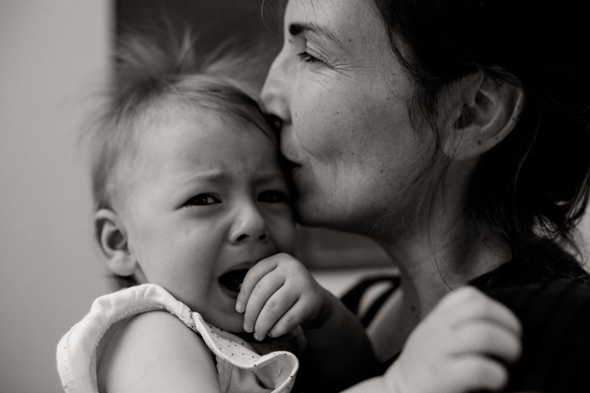 Familienfotograf Stuttgart-kinderfotos modern Stadt ungestellt-26 Stuttgart Familienbilder natürlich ungestellt Babyshoot Kindershoot