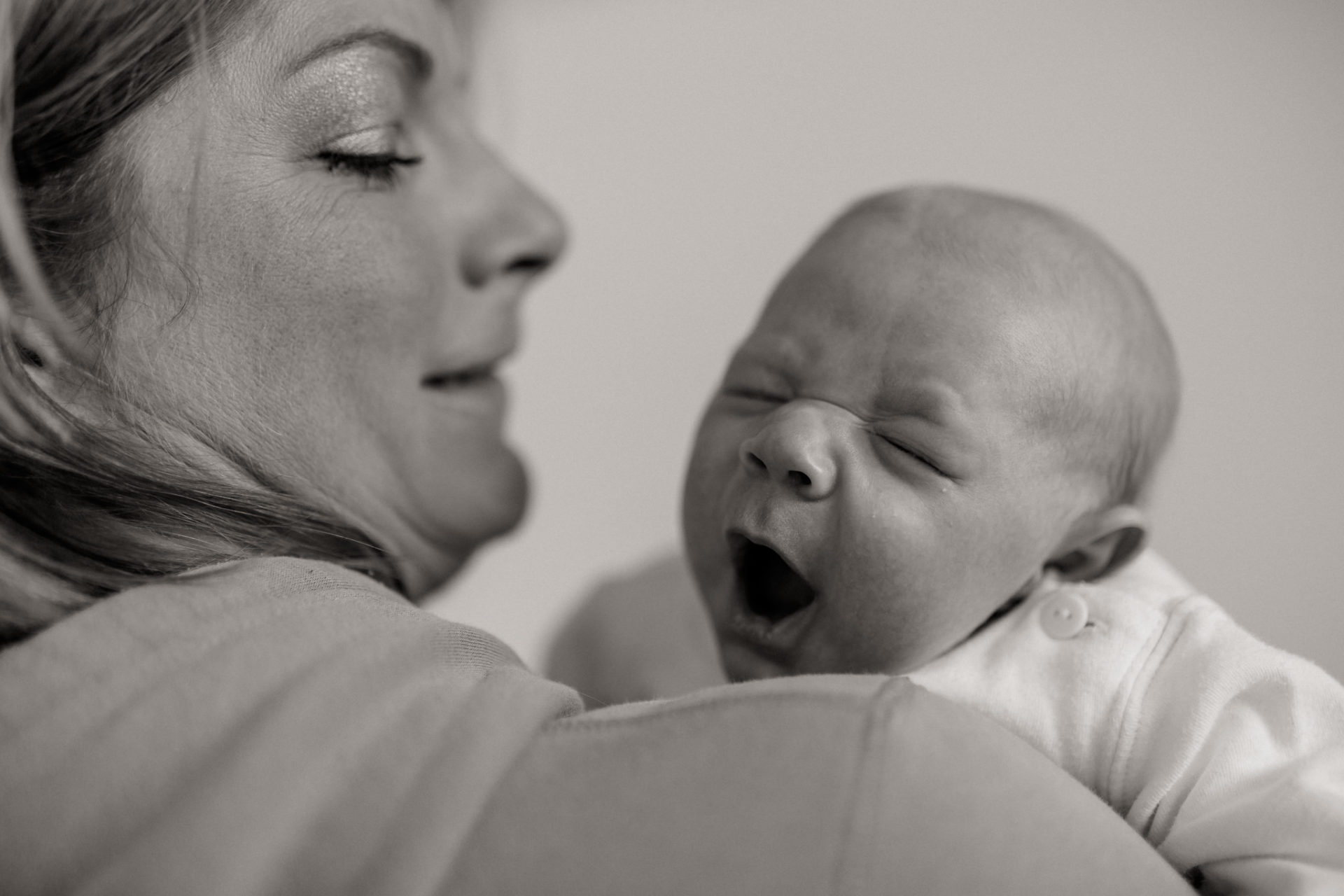 Stuttgart Familienbilder natürlich ungestellt Babyshoot