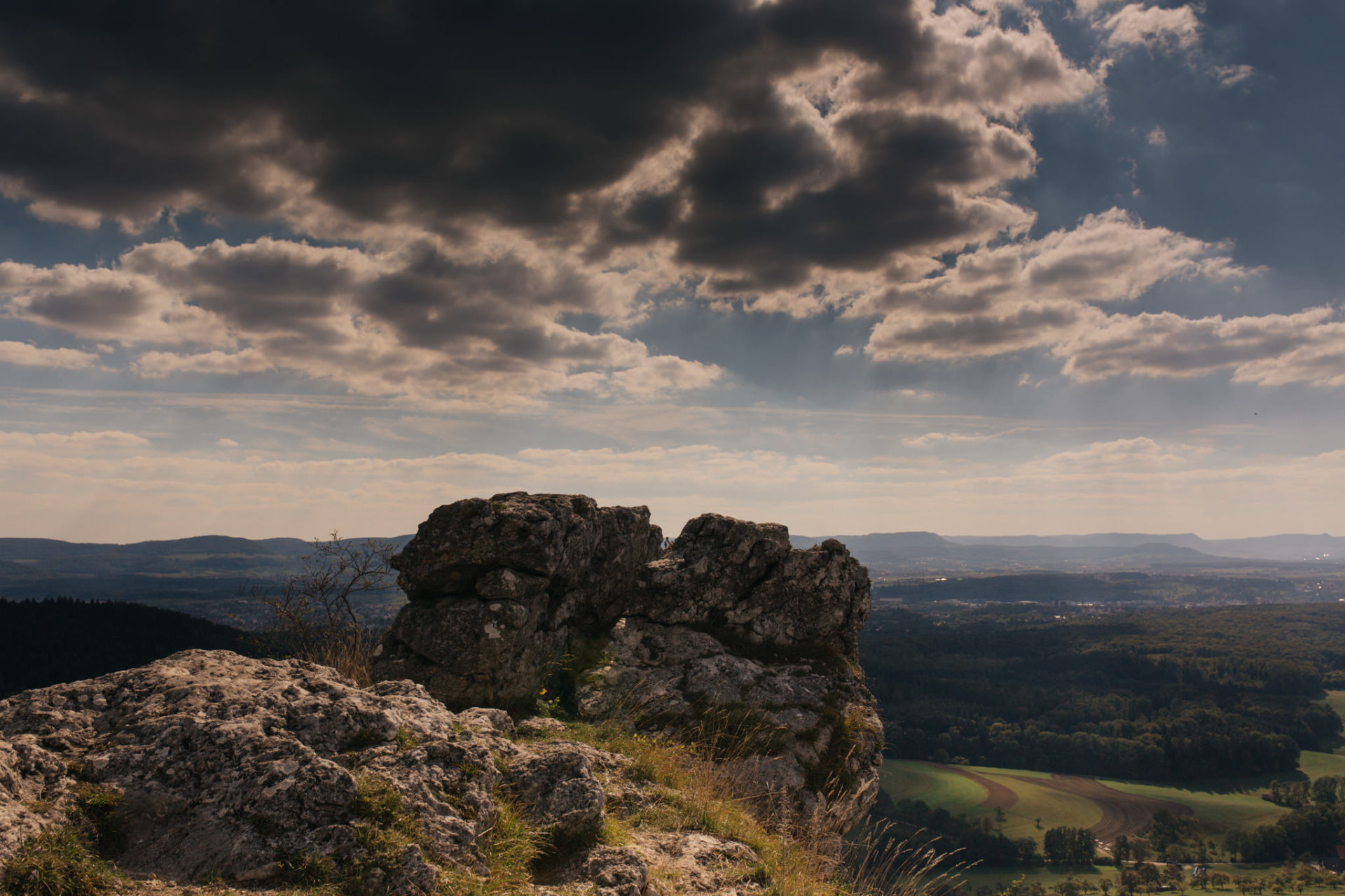 Hochzeitsfotografie Stuttgart-Verlobungsshooting Göppingen-paarshooting mit Hund