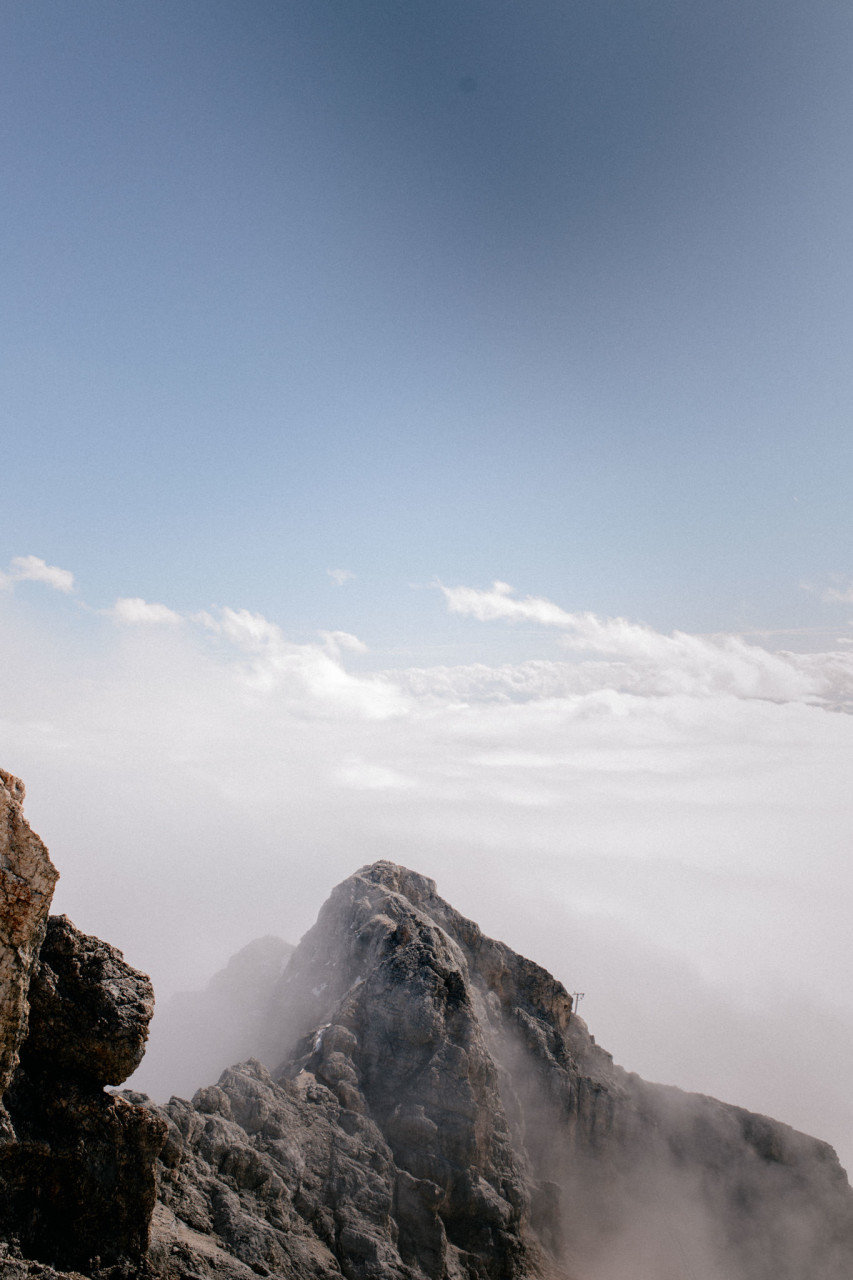 mountain elopement alps-zugspitze wedding-germanys highest mountain-bavarian wedding-munich wedding photographer-mountain wedding