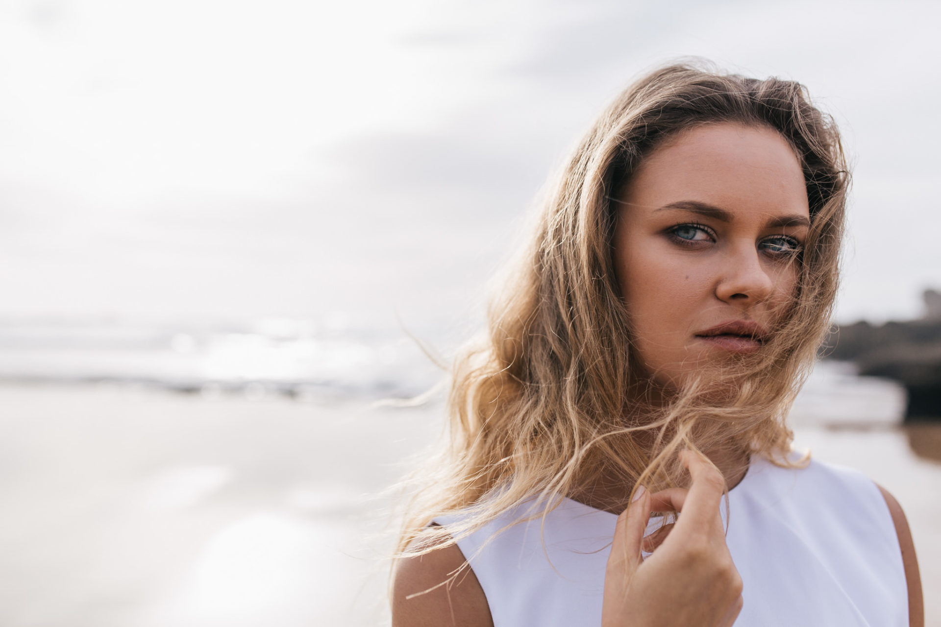 Hochzeitsfotograf portugiesische algarve-asos Brautkleid-brautportraits am Strand
