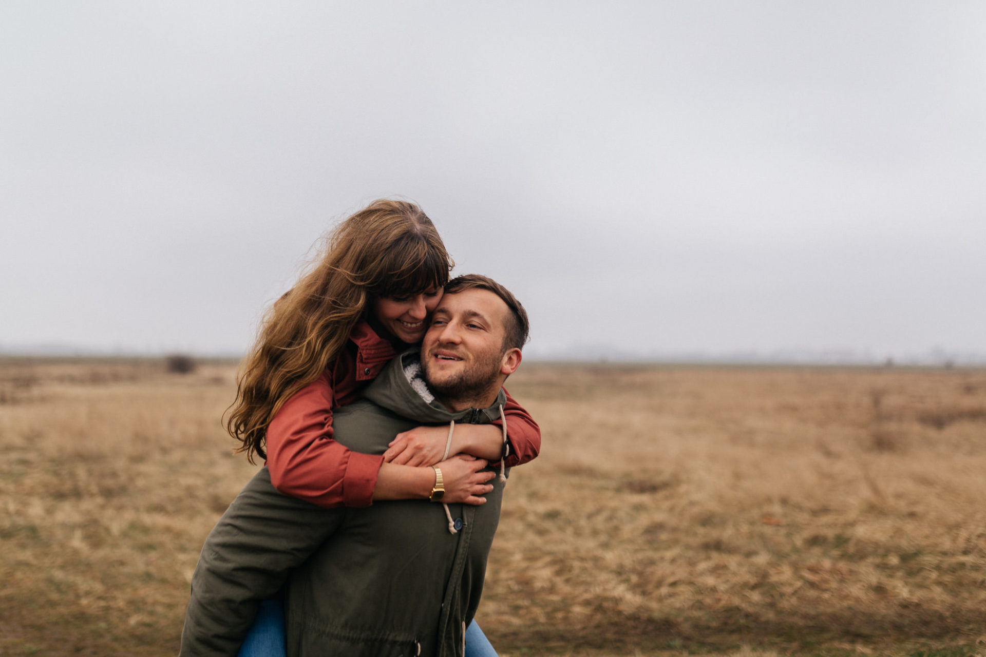 Hochzeitsfotograf Berlin-Verlobungsfotos Tempelhofer Feld-13 Hochzeitsfotograf Berlin-Verlobungsshooting-heiraten alter flughafen-paarshooting berlin-engagement fotos-Emotionale fotografie