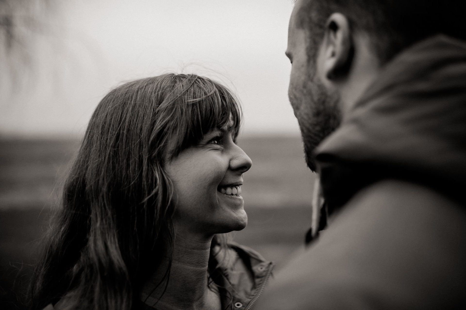 Hochzeitsfotograf Berlin-Verlobungsfotos Tempelhofer Feld-3 Hochzeitsfotograf Berlin-Verlobungsshooting Neukölln-heiraten alter flughafen-paarshooting berlin-engagement fotos-tempelhofer feld spaziergang
