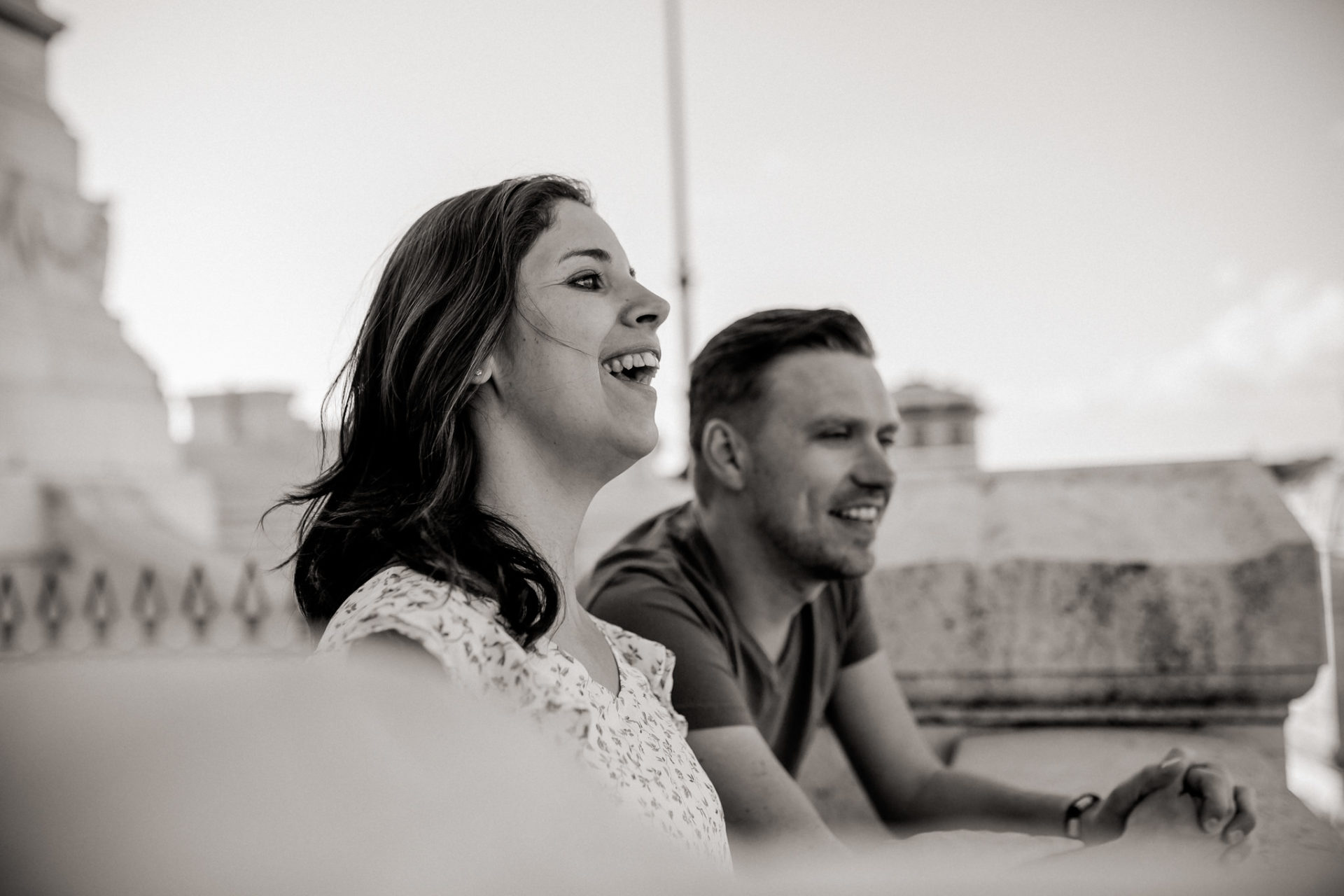 heiraten Italien-hochzeitsfotograf-elopement Latinum-Paarshooting Rom-Couple Fotos Urlaub-emotionale Portraits-Rom Monumento a Vittorio Emanuele