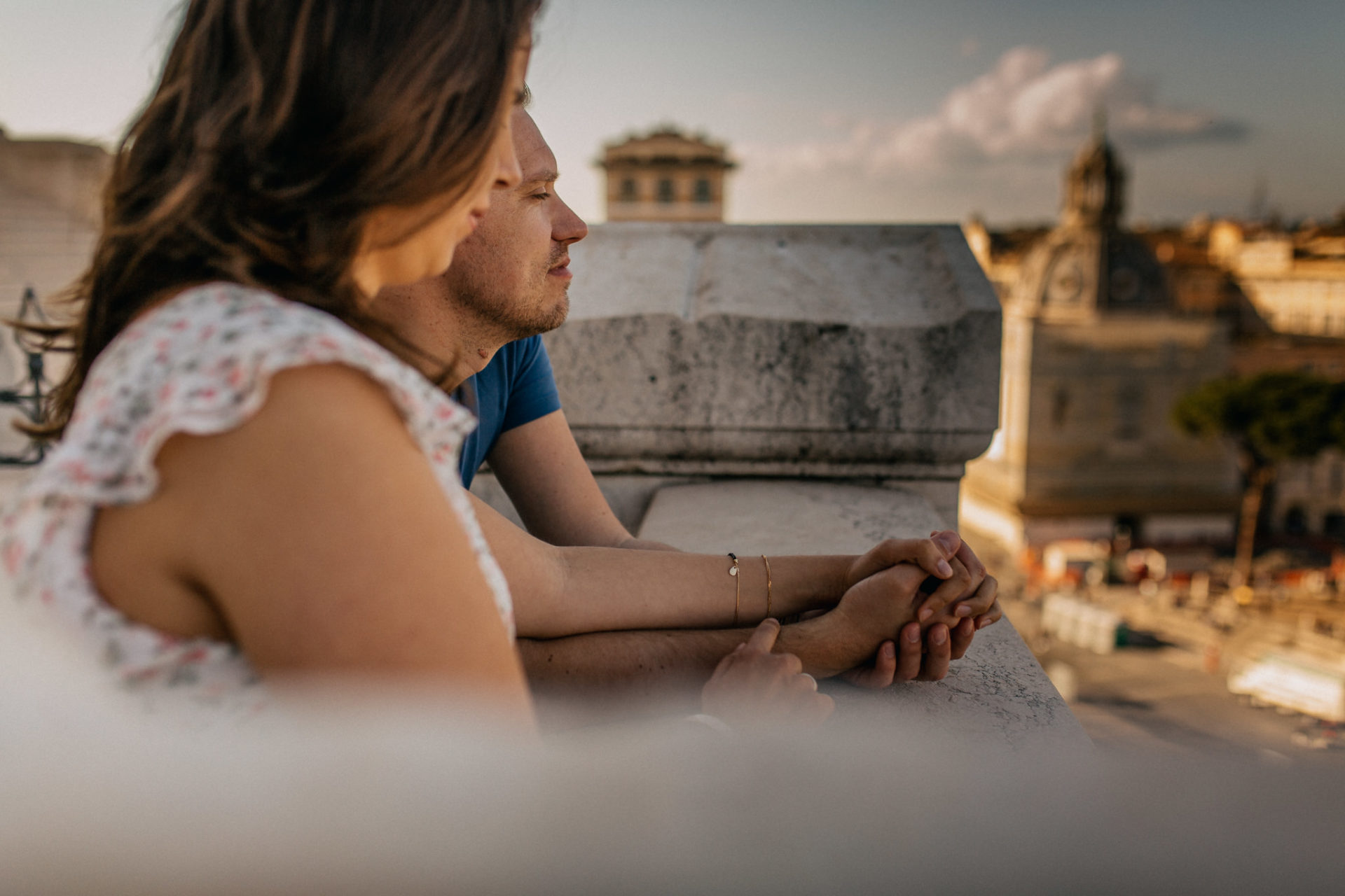 heiraten Italien-hochzeitsfotograf-elopement Latinum-Paarshooting Rom-Couple Fotos Urlaub-emotionale Portraits-Rom Monumento a Vittorio Emanuele