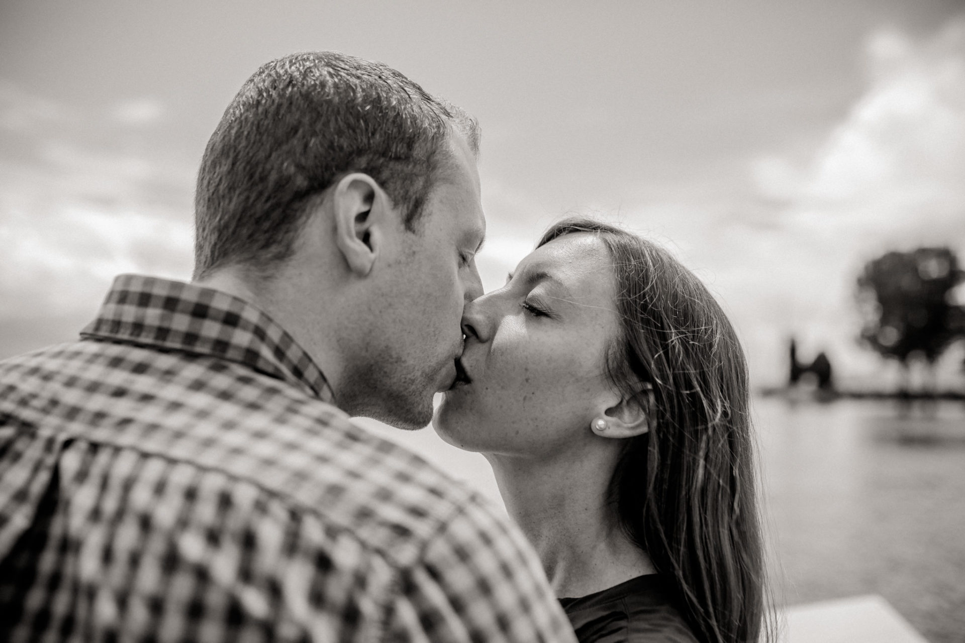 Hochzeitsfotograf Österreich-Bodensee Verlobungsbilder-Lindau Paarshooting-ungestellte portraits-kreative Hochzeitsreportagen-Bodenseehochzeit