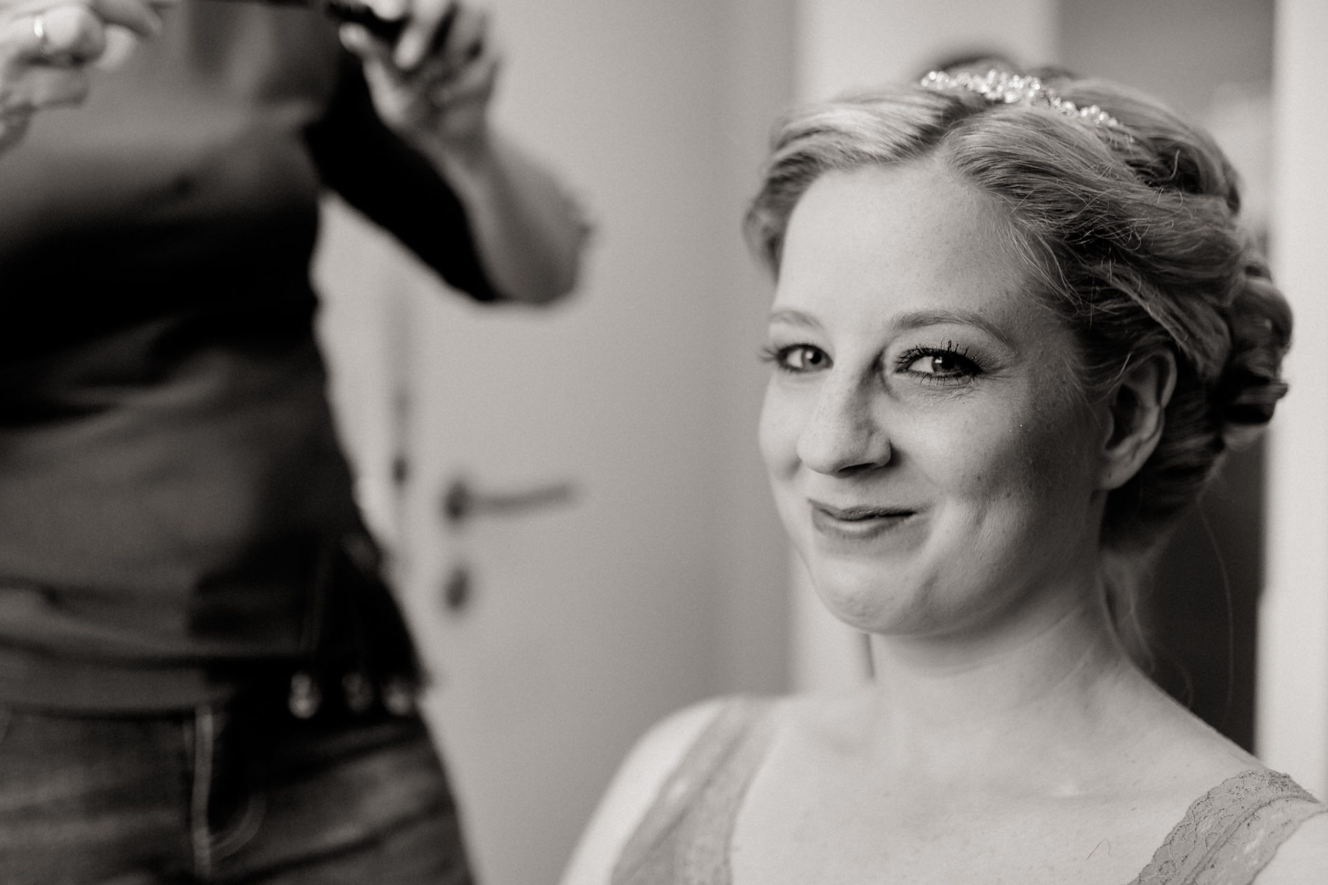 Hochzeitsfotograf Burg Stettenfels-heiraten Heilbronn-Schwarzwaldhochzeit-Burgen Württemberg-hochzeitsreportage-getting ready braut