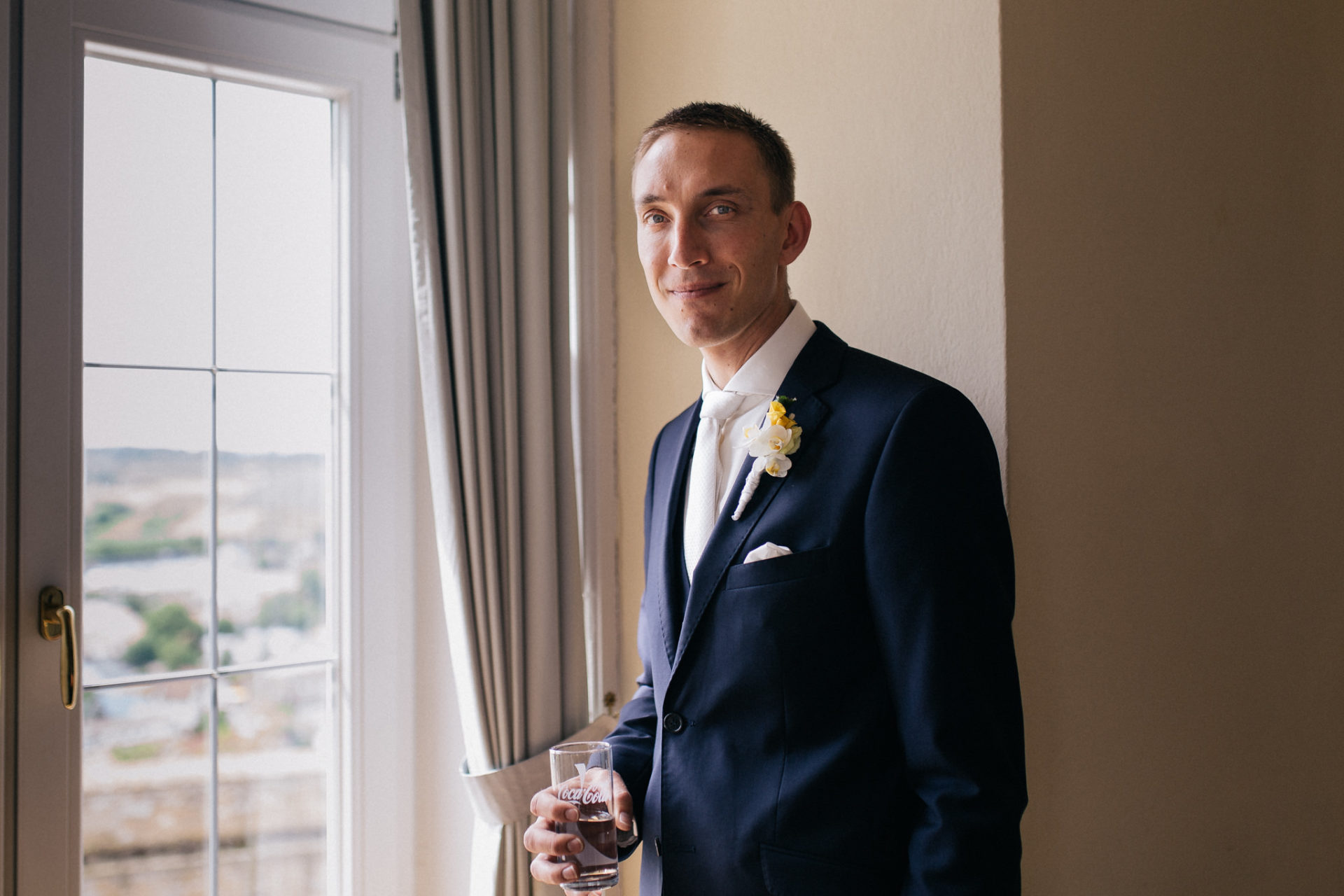 Hochzeitsfotograf Burg Stettenfels-heiraten Heilbronn-Schwarzwaldhochzeit-Burgen Württemberg-Braut Portraits-freie trauung-hochzeitsreportage