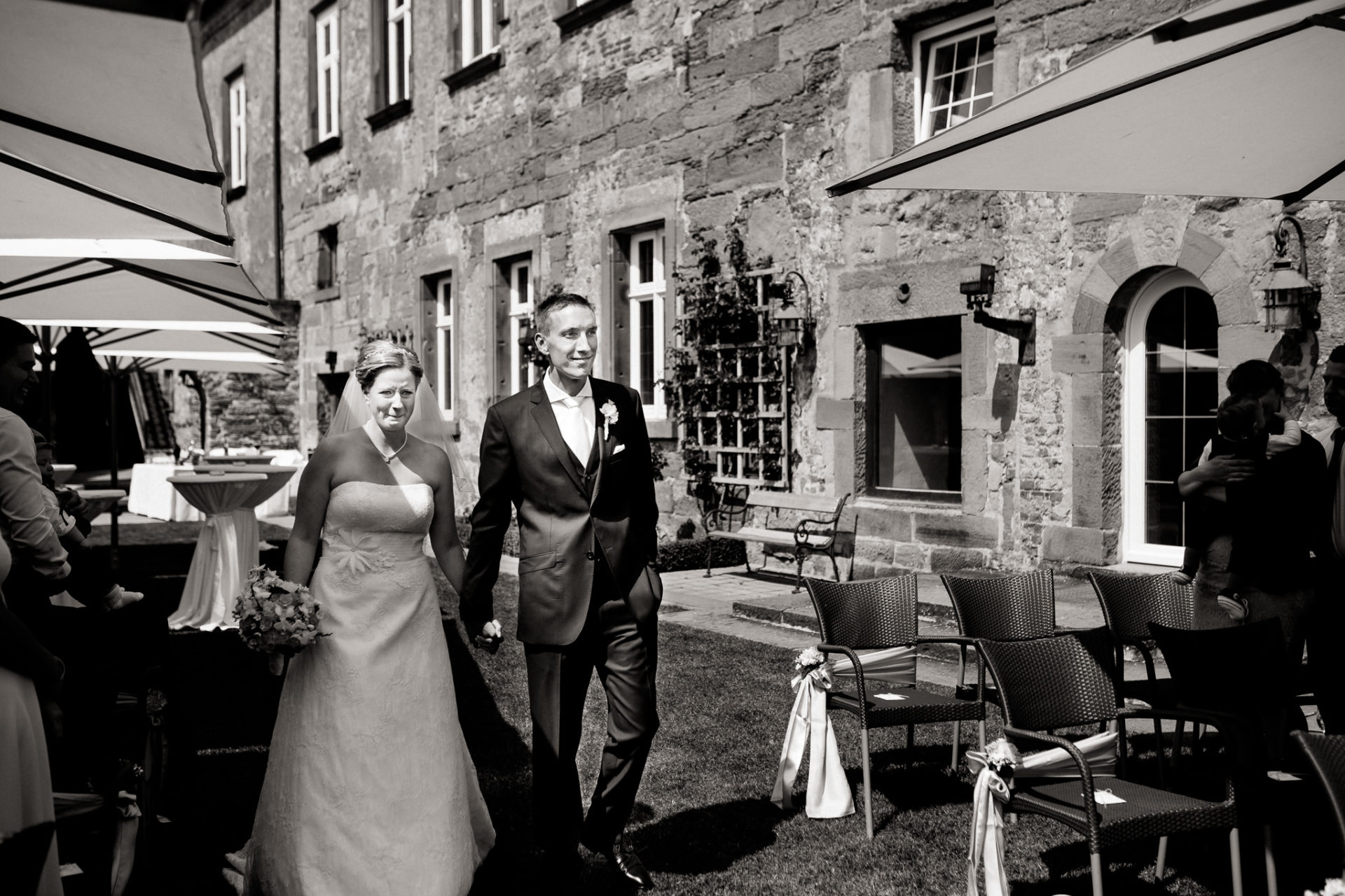 Hochzeitsfotograf Burg Stettenfels-heiraten Heilbronn-Schwarzwaldhochzeit-Burgen Württemberg-Braut Portraits-Traubar Sabine John freie trauung-hochzeitsreportage