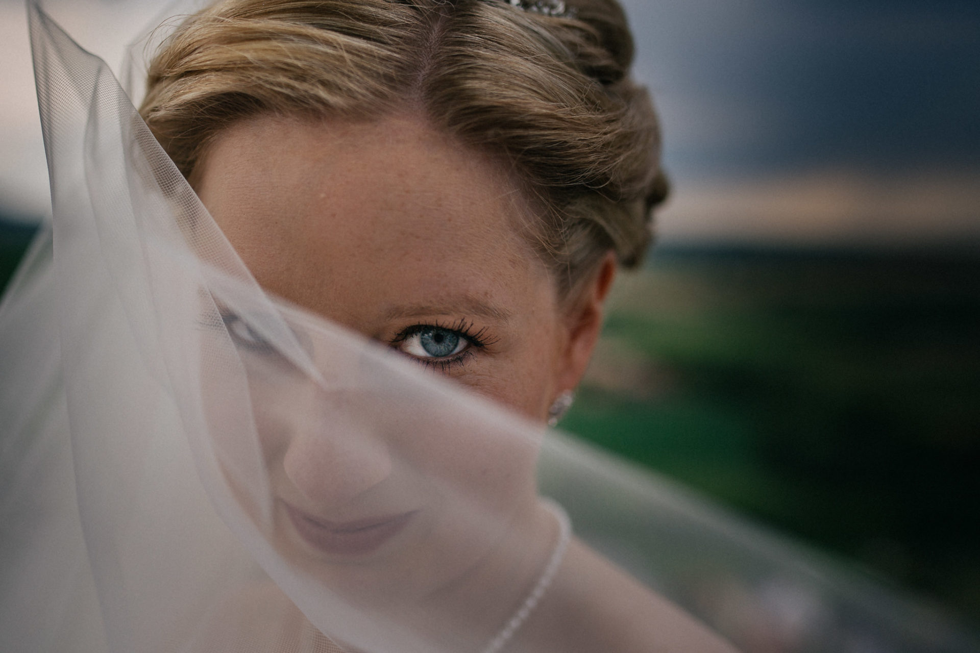 Hochzeitsfotograf Burg Stettenfels-heiraten Heilbronn-Schwarzwaldhochzeit-Burgen Württemberg-Braut Portraits-kreative Hochzeitsfotos-Hochweit Gewitter-schleier