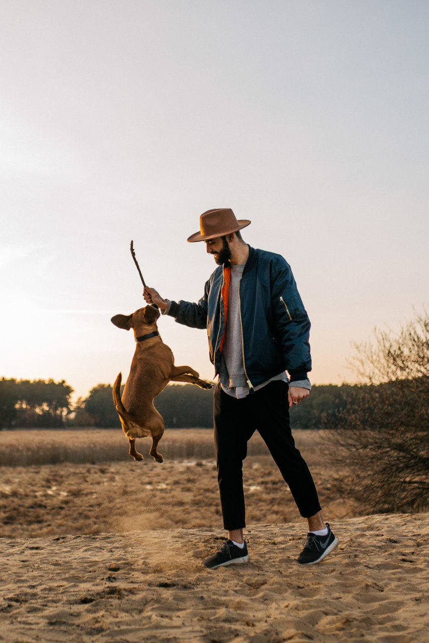 Berliner Umland - see-sanddünen-ausflug-naherholung-schwimmen mit hund-badesee-baggersee-berlin mit Vierbeiner