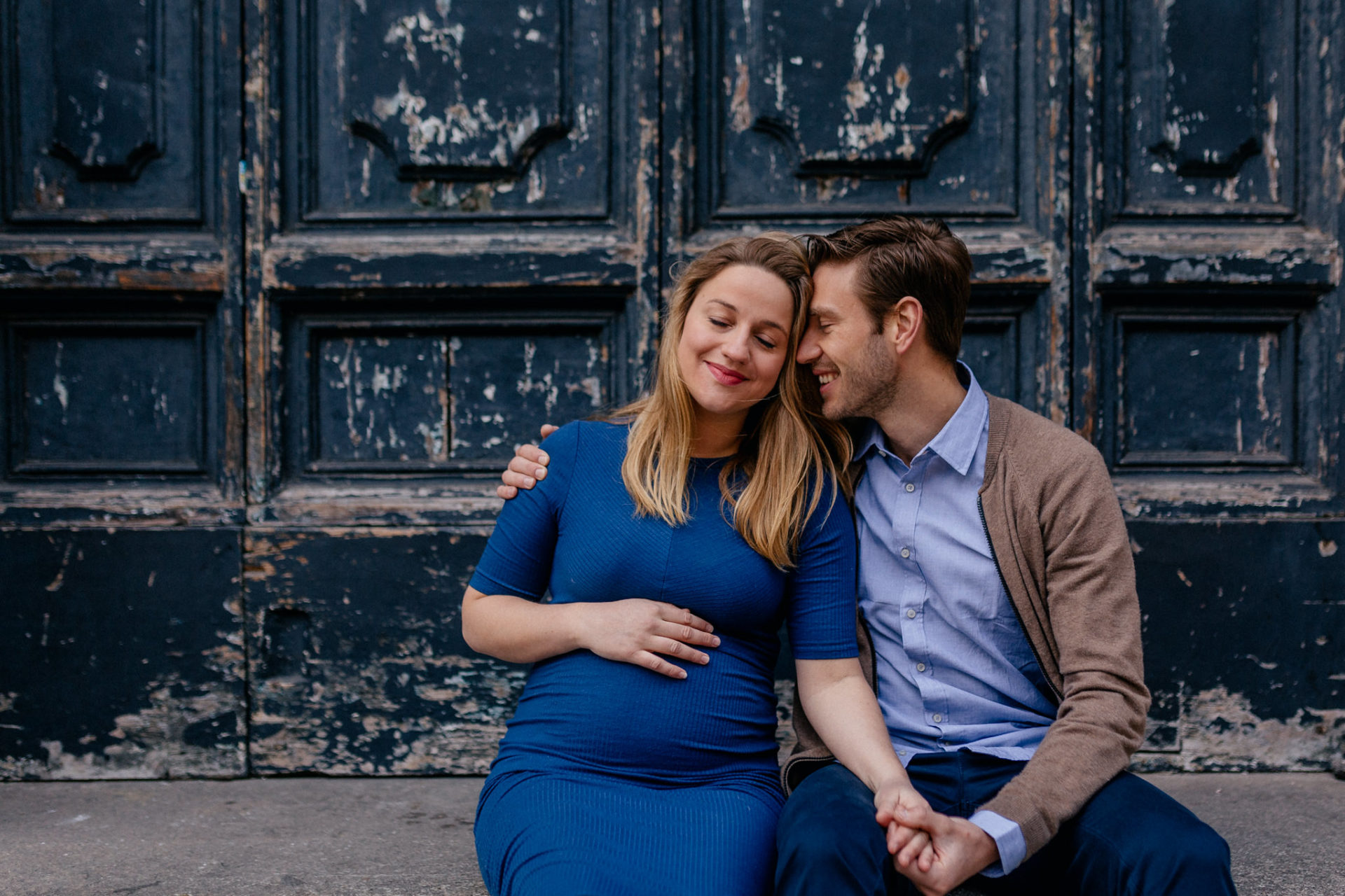 Hochzeitsfotograf Italien-Heiraten in Rom-Verlobungsfotos Städtetrip-Babybauchshooting Stuttgart-natürliche Portraits-Elopement Italien-alte Kirchentür
