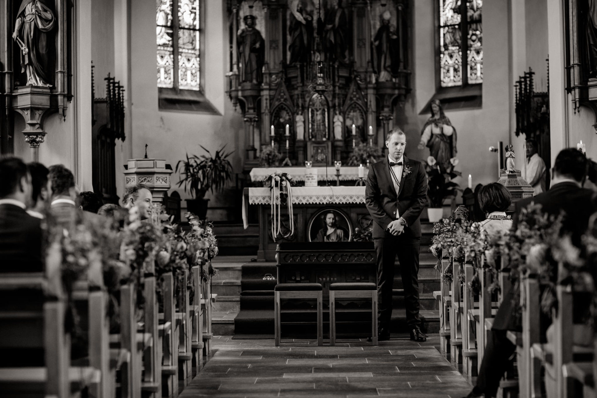 Hochzeitsfotograf Vorarlberg-Hüttenhochzeit-fraxern Kirche